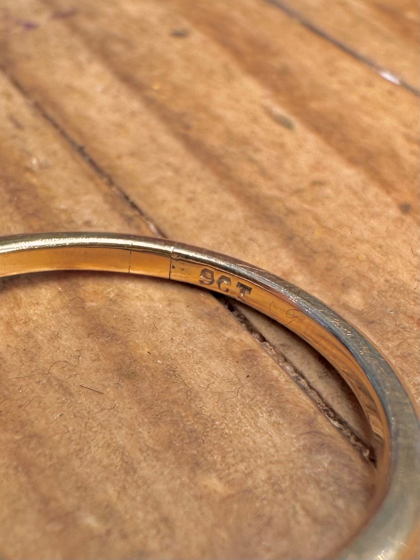 9 Karat Gold Granat Solitär Ring Größe Q