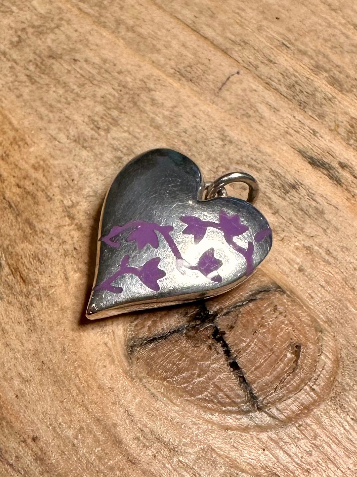 Modernist Heart with Purple Inlay Flower 925 Silver Pendant