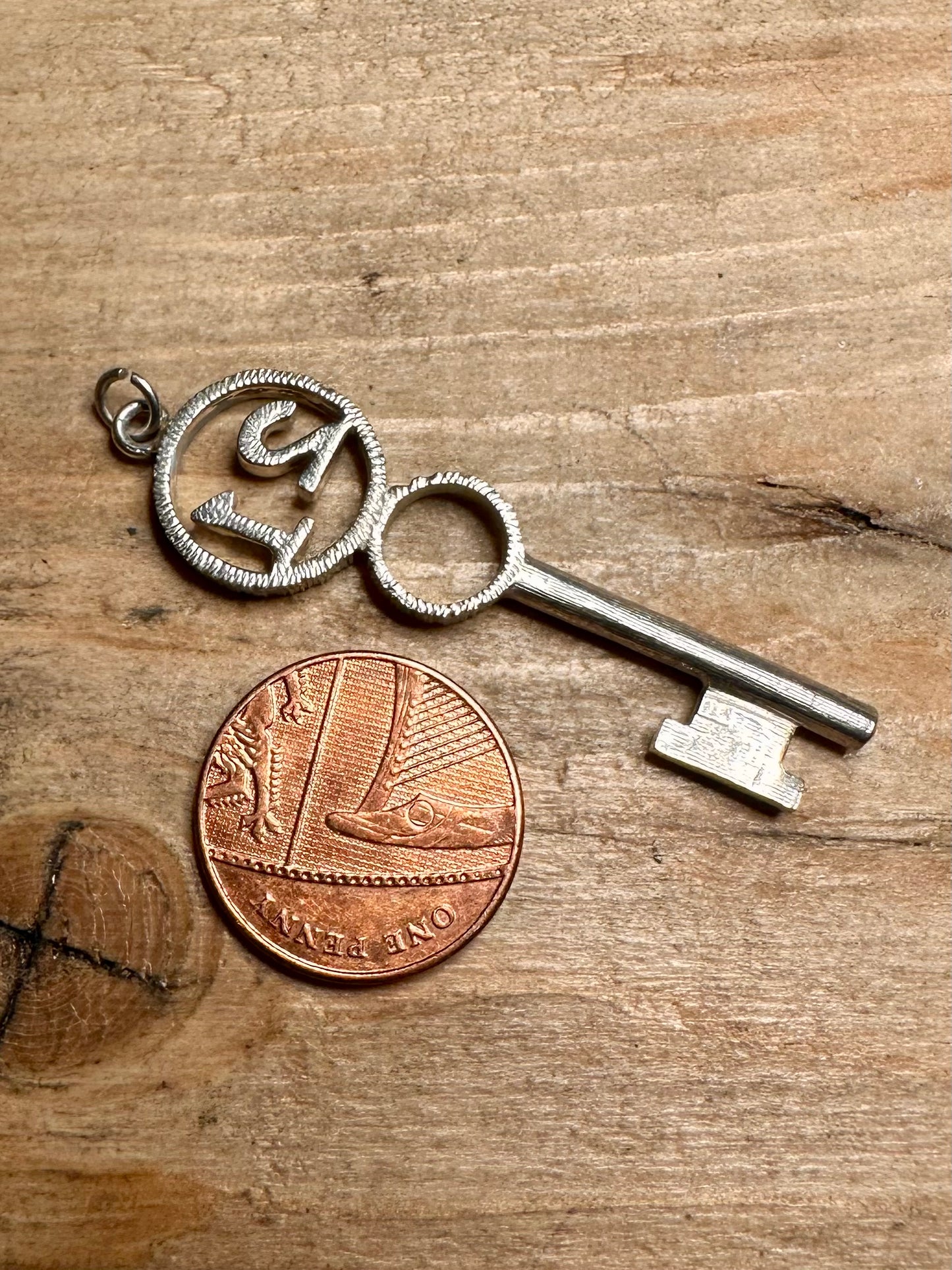Abstract Textured 21 Key 925 Silver Pendant