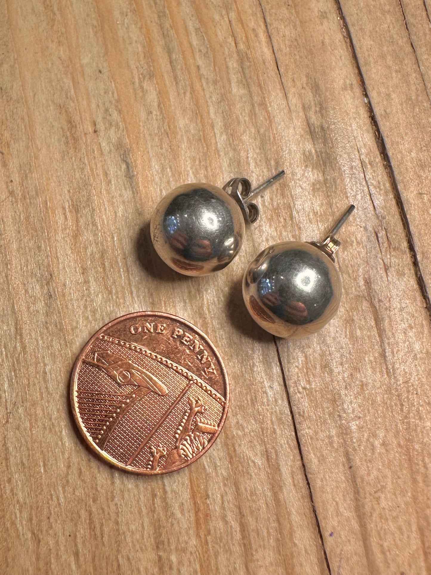 Vintage Ball Stud 925 Sterling Silver Earrings