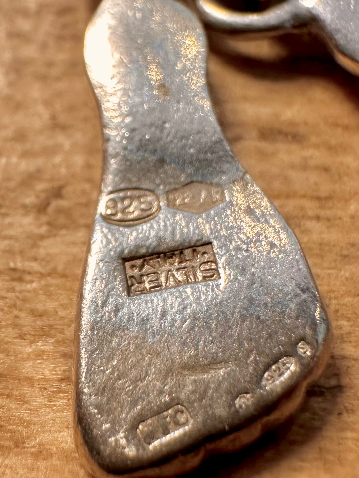 Vintage Four Feet 925 Silver Italy Pendant