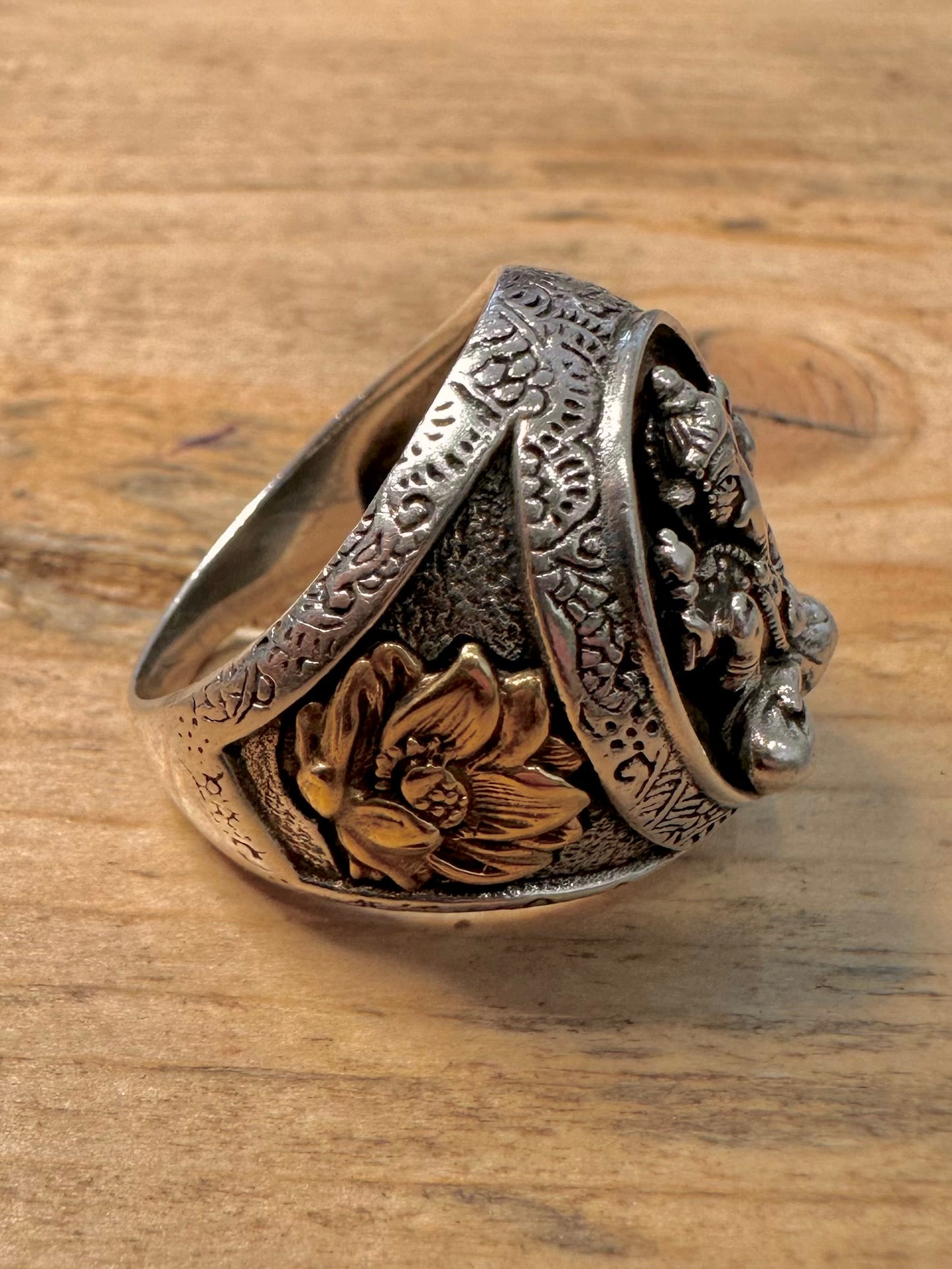 Vintage Ganesha Gold and 925 Silver Size P Ring
