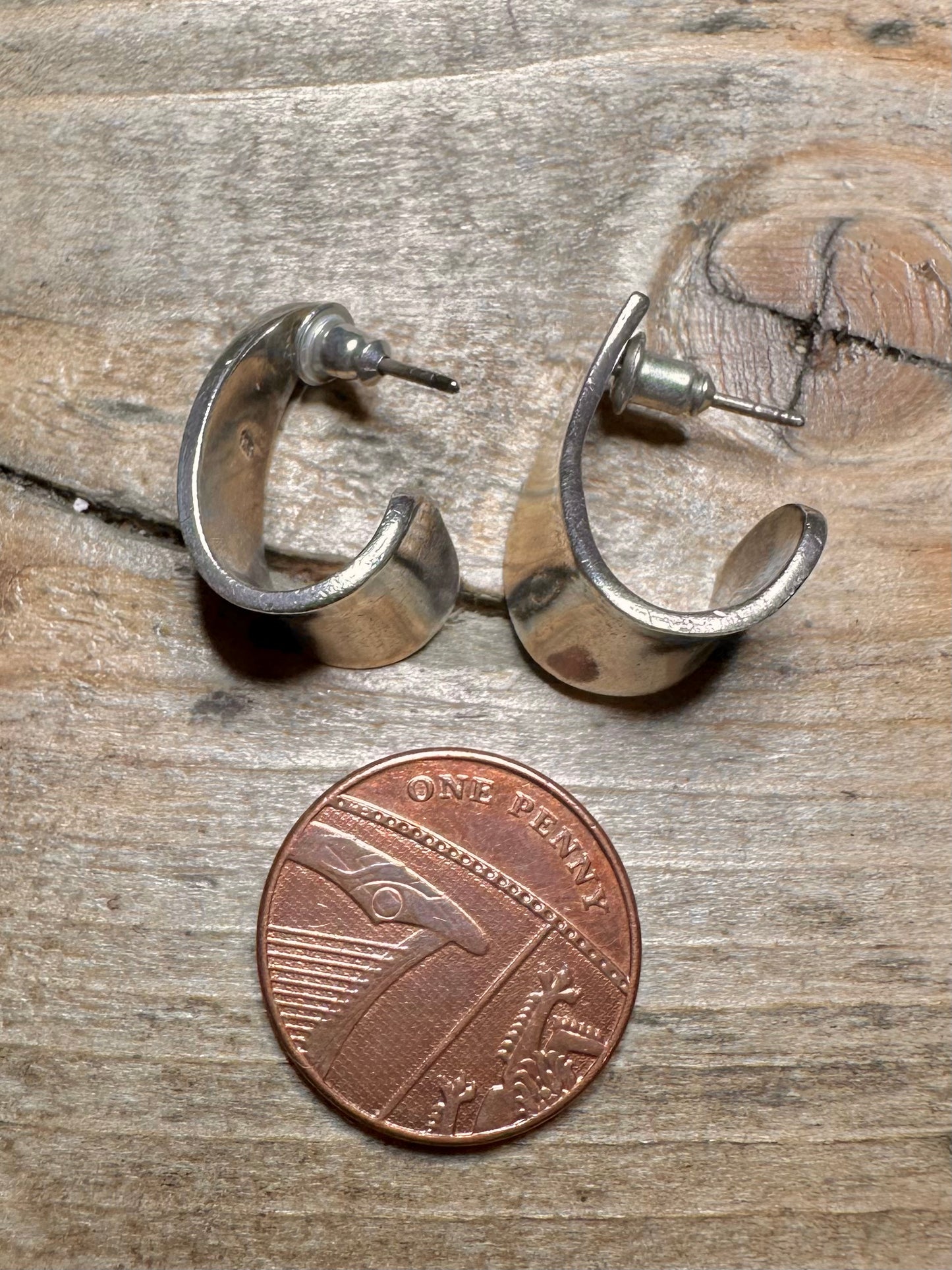Abstract Curved Half Hoop 925 Silver Earrings