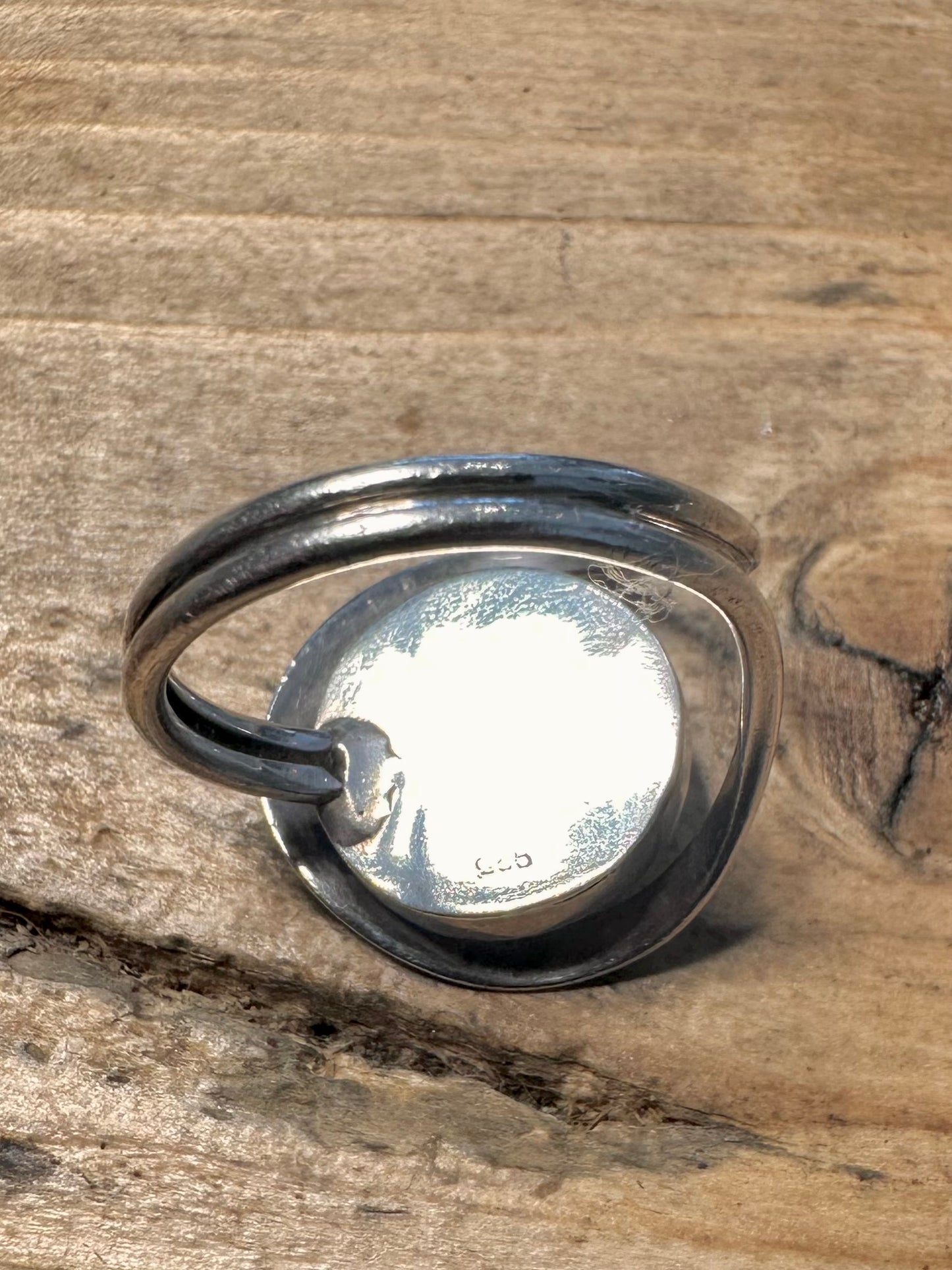 Abstract Mother of Pearl Overlapping 925 Silver Size O Ring