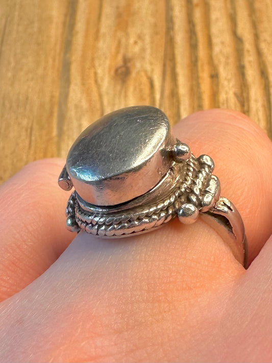 Dome Hinged Compartment Poison 925 Sterling Silver Size R Ring