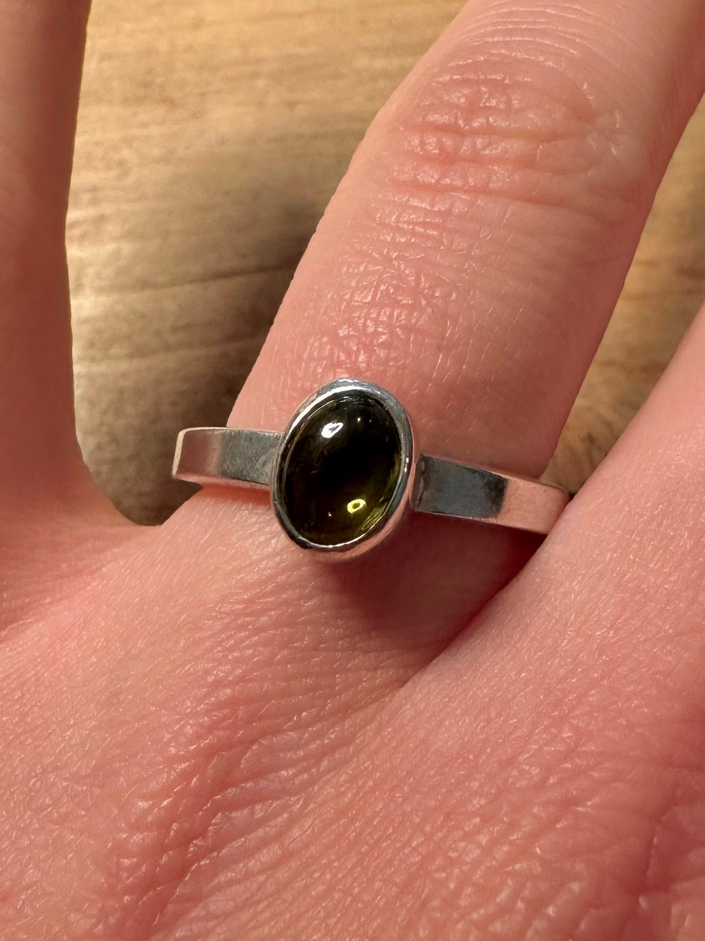 Modernist Green Stone 925 Silver Size T Ring