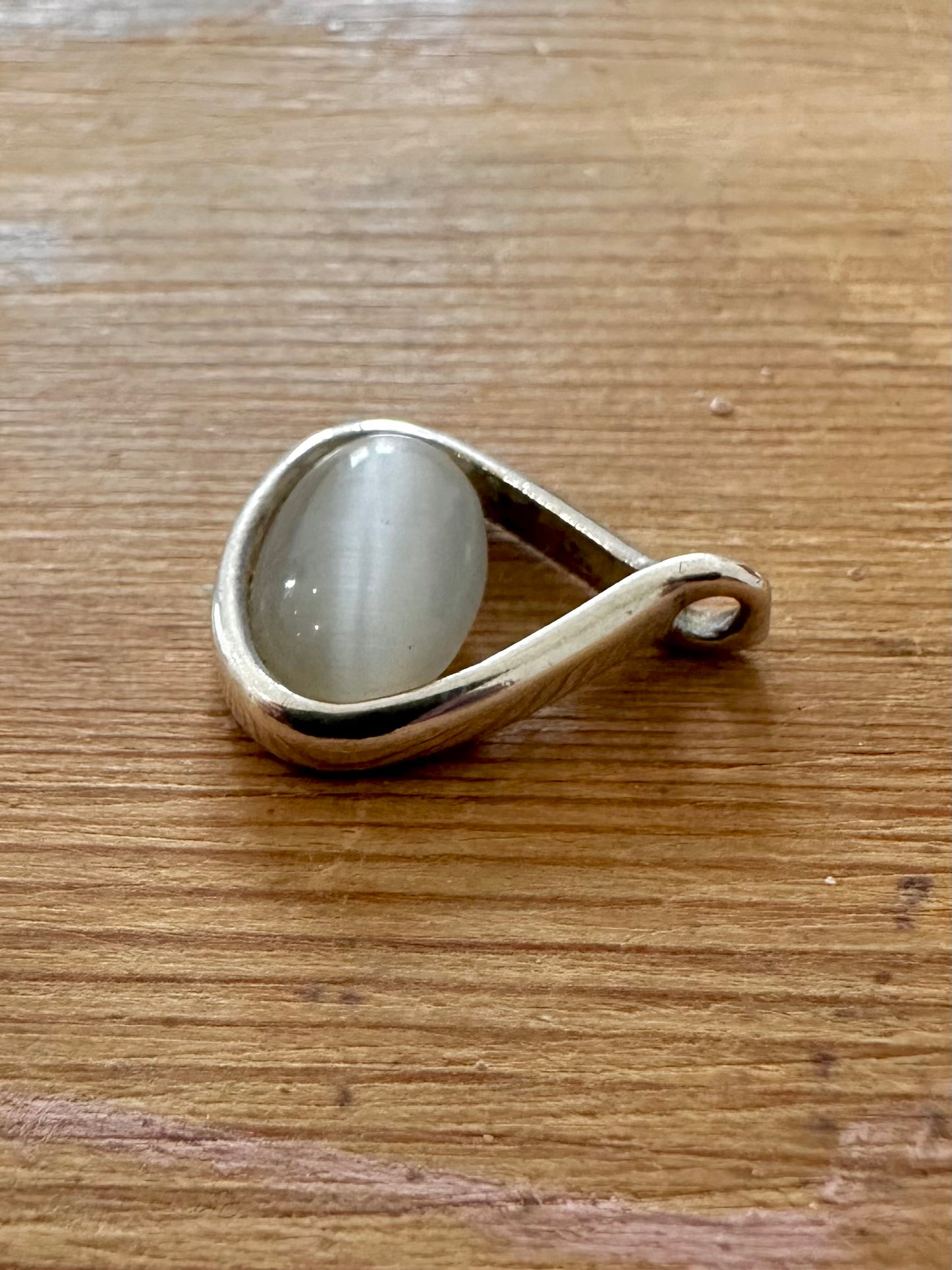 Modern Oval Grey 925 Silver Pendant