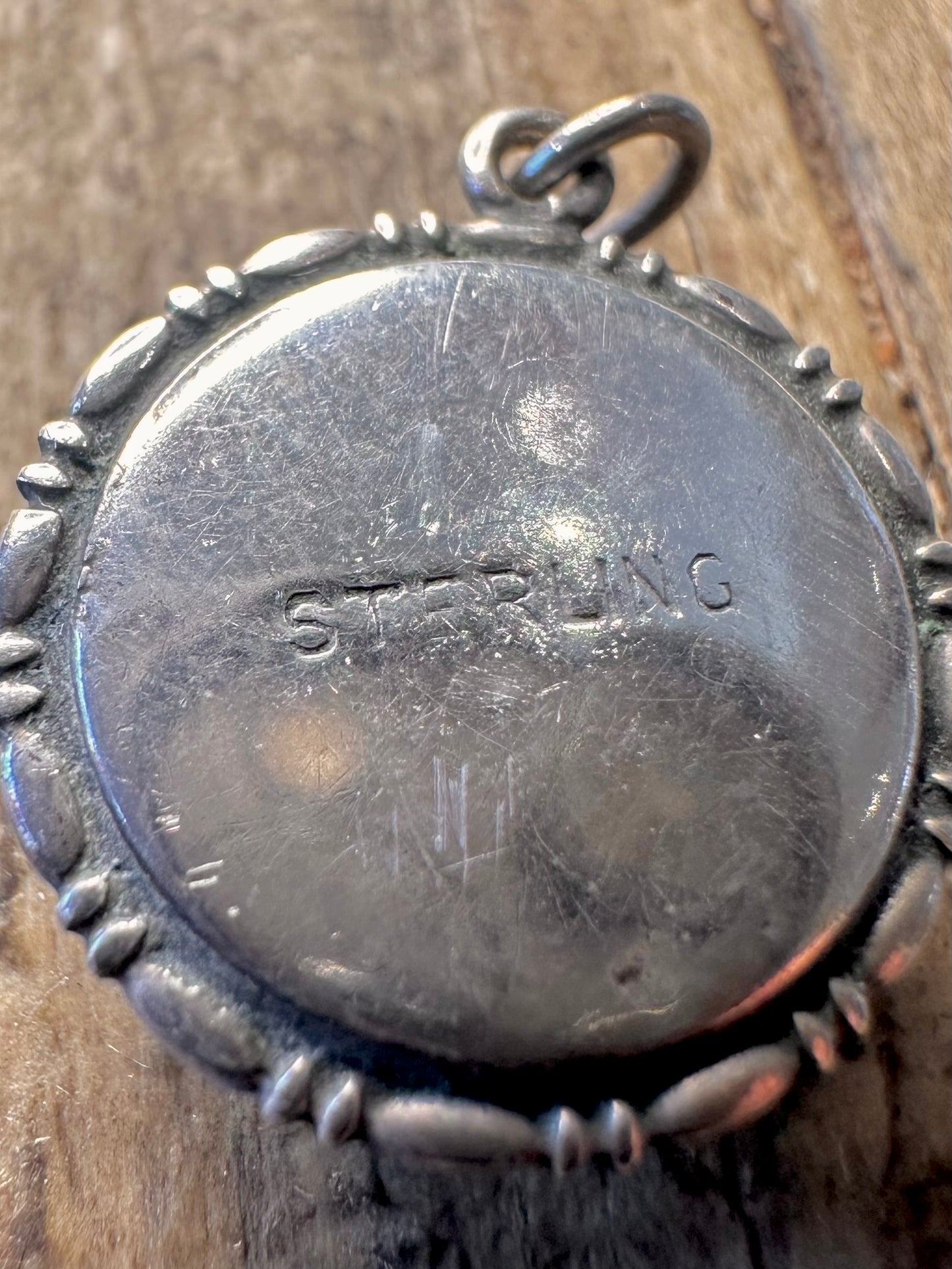 Schmetterlingsflügel-Anhänger im Art-Déco-Stil, rund, aus 925er Sterlingsilber