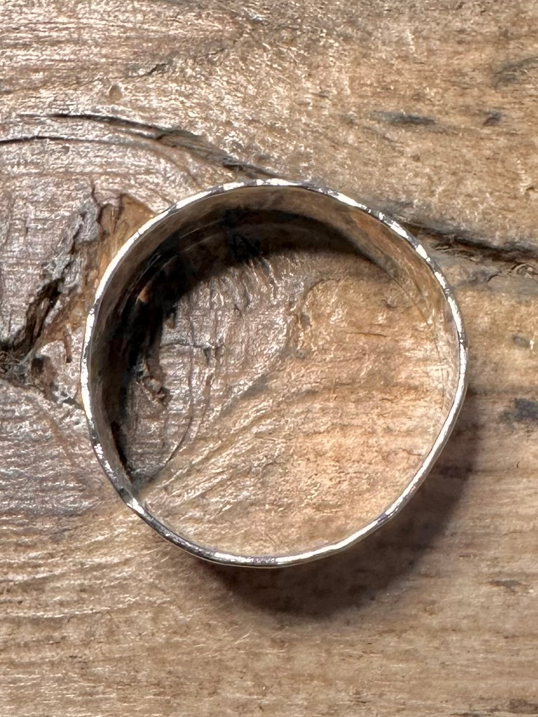 Vintage 1969 Hammered Band 925 Silver Size Q Ring