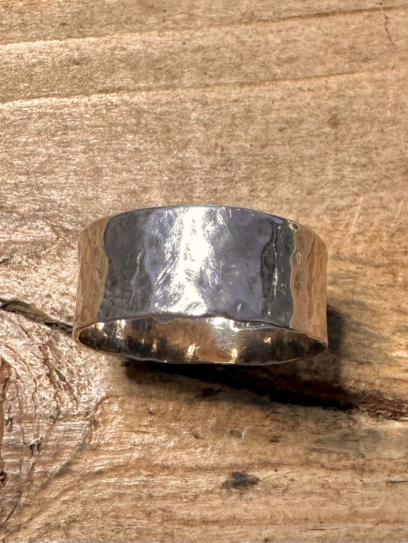 Vintage 1969 Hammered Band 925 Silver Size Q Ring
