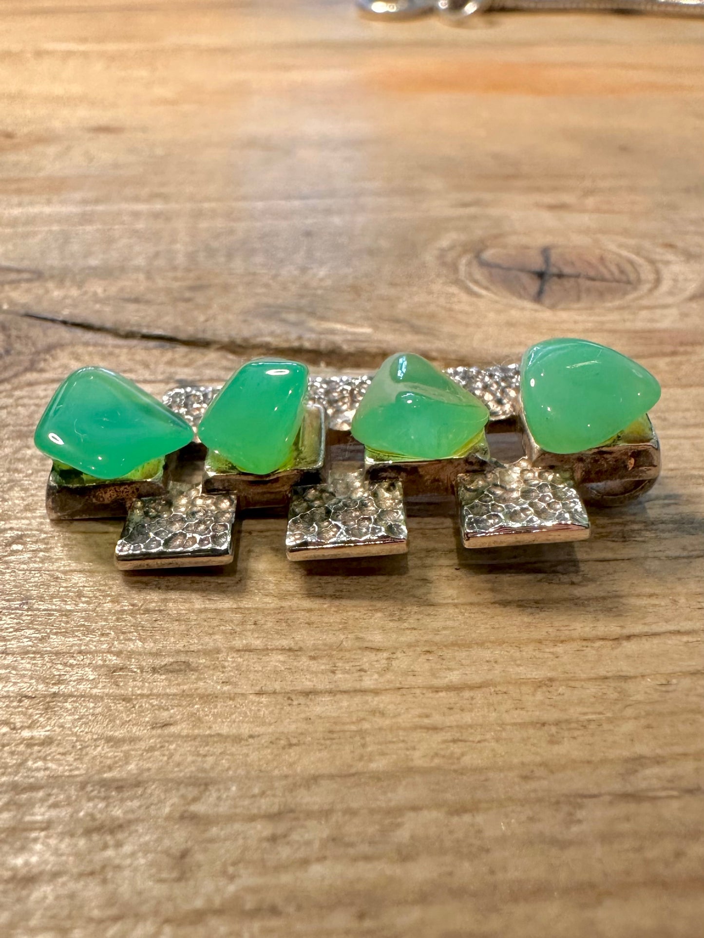 Modernist Chrysoprase Hammered 925 Silver Pendant