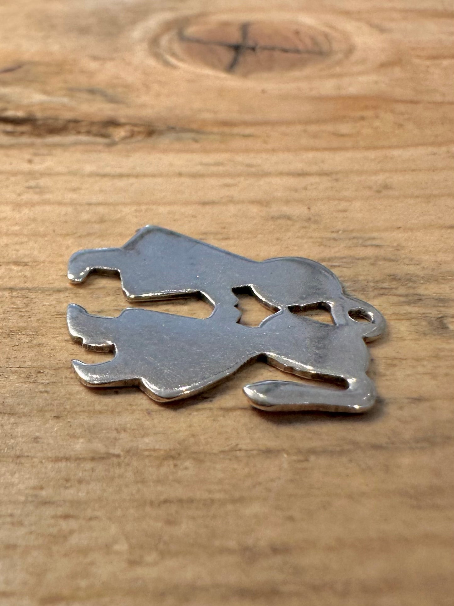 Vintage Boy and Girl Kissing 925 Silver Pendant