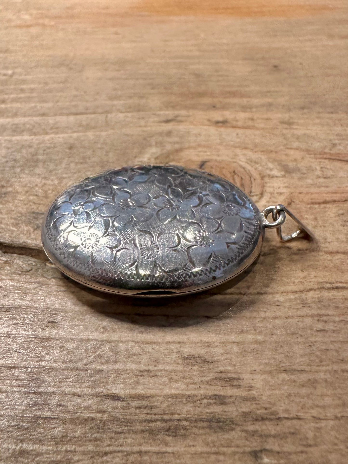 Vintage JS Flower Engraved Oval 925 Silver Locket Pendant