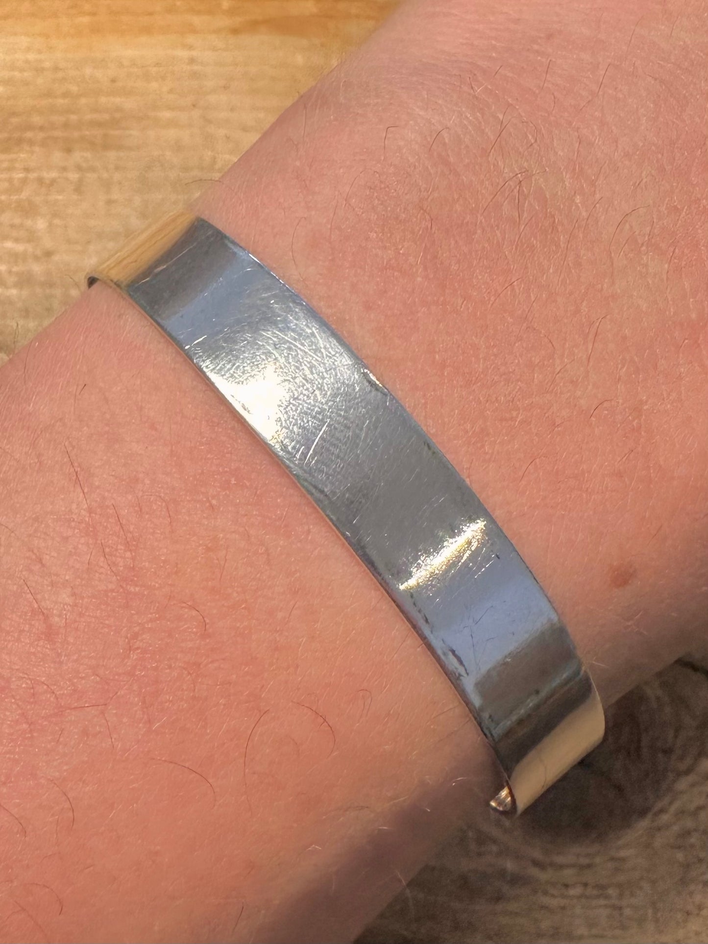 Vintage 1975 Buckle Engraved 925 Silver Maker EJ.Ld Bangle