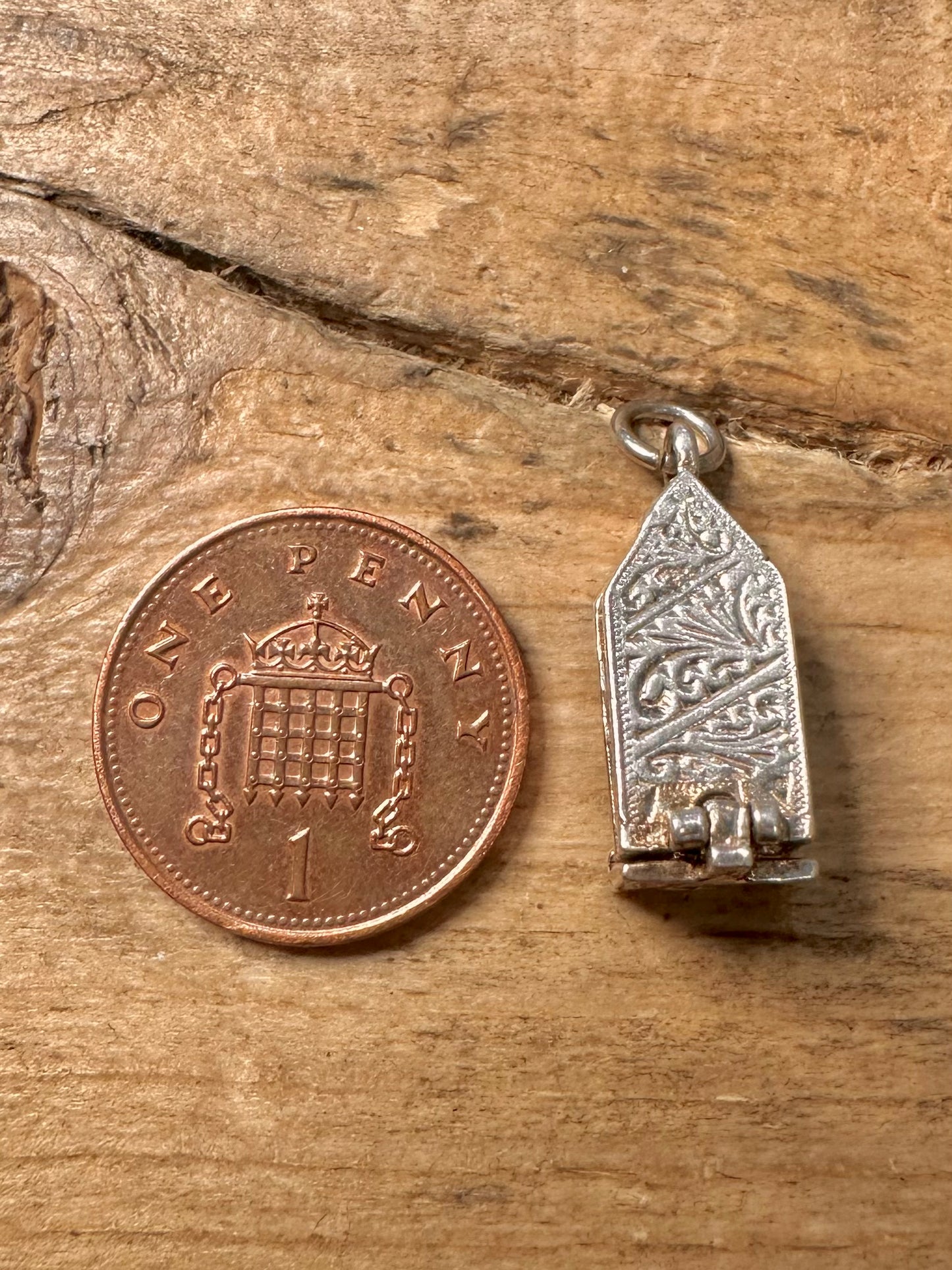 Vintage Buckingham Palace Guard Articulated 925 Silver Pendant