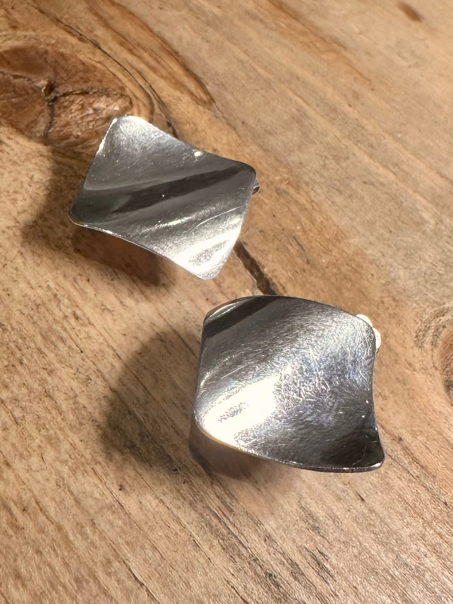 Abstract Square Wavy Stud 925 Silver Earrings