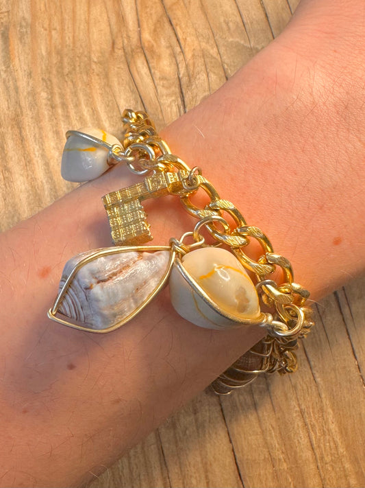 Vintage Gold Plated Curb Chain Charms and Shells 7.5 inch Costume Bracelet
