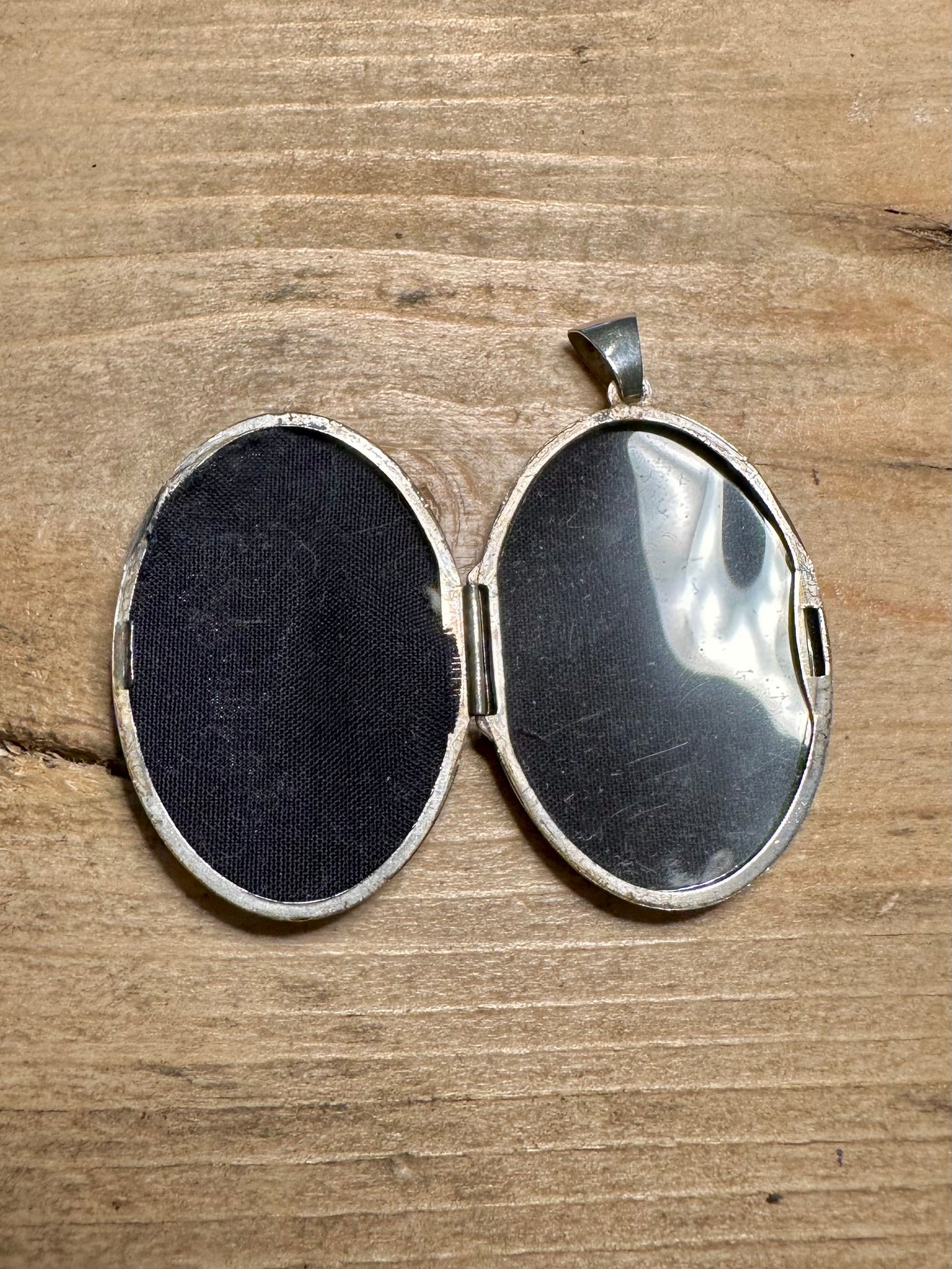 Vintage Large Oval Ornate Locket 925 Silver Pendant