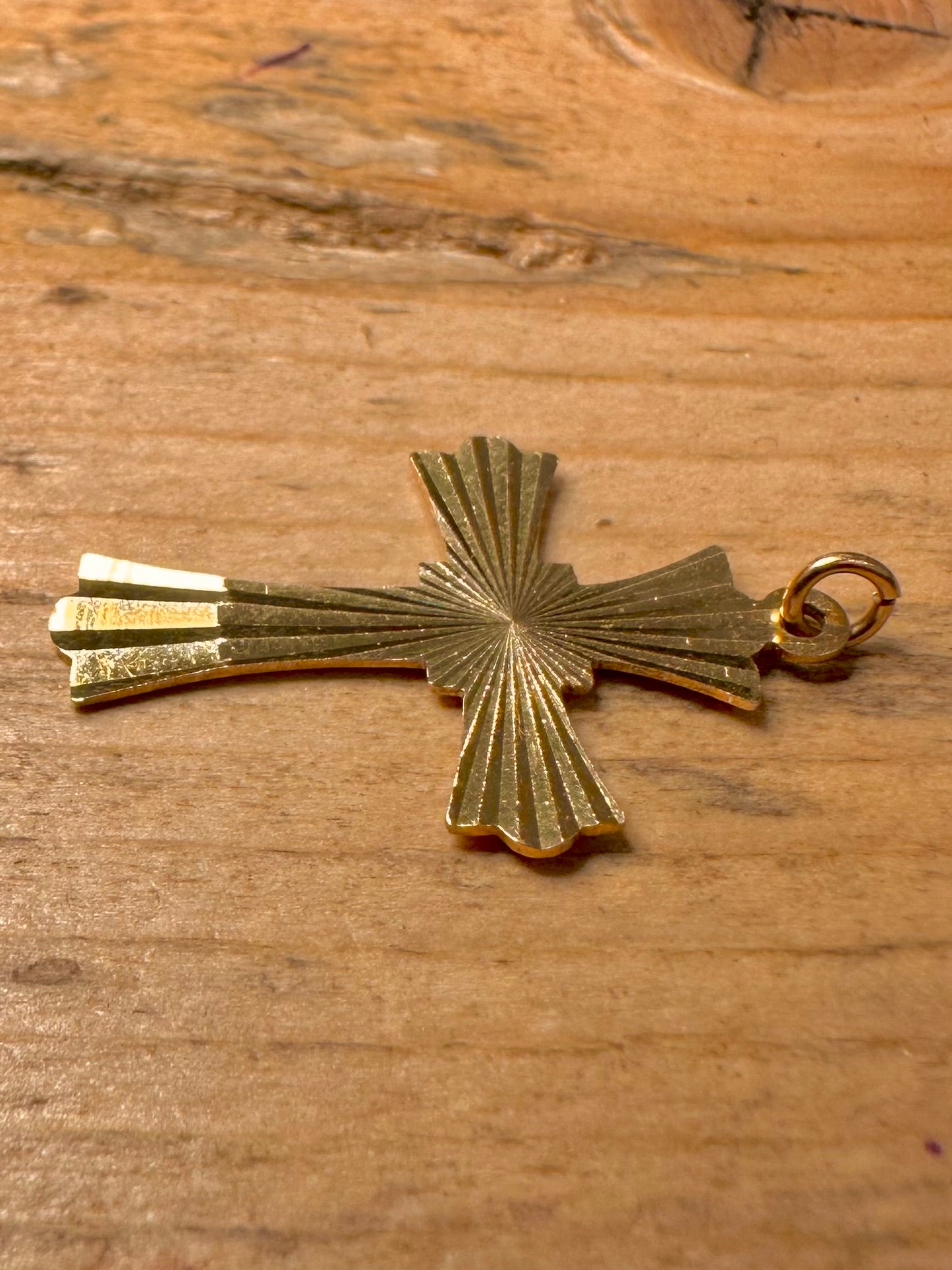 Vintage 1979 9ct Gold Textured Cross Pendant