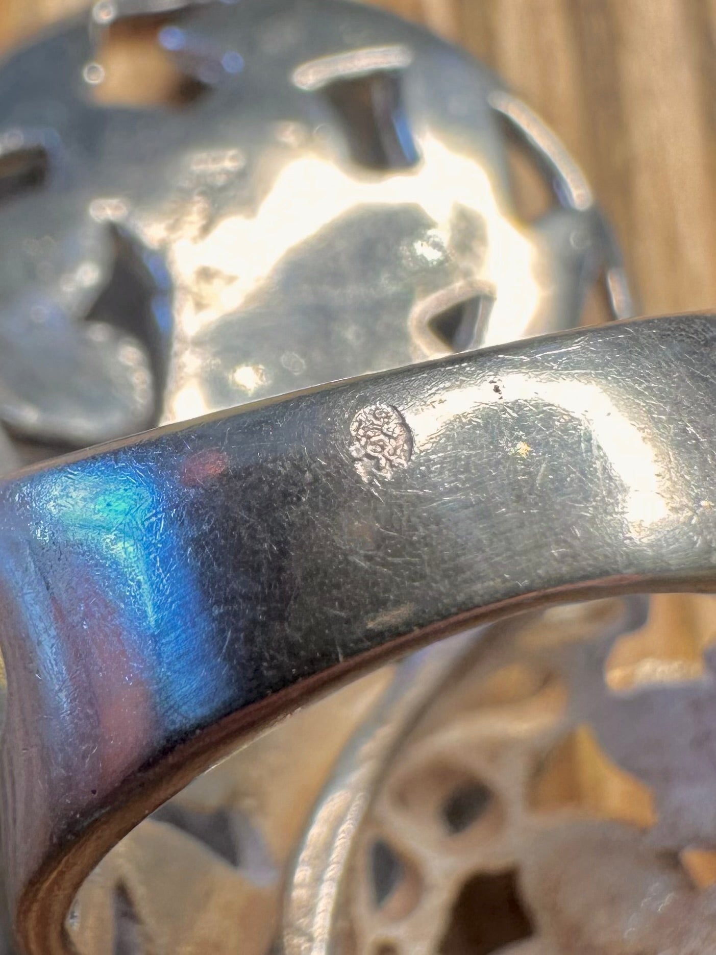 Abstract Shaped Leaf Design Multi Coloured Mother of Pearl 925 Sterling Silver Size M1/2 Ring