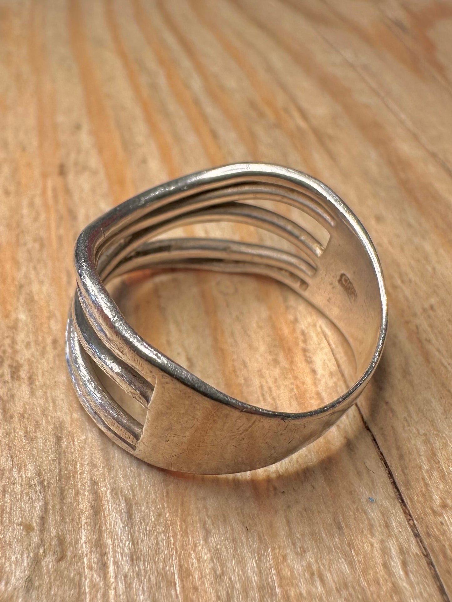 Abstract Wavy 925 Sterling Silver Size R Ring