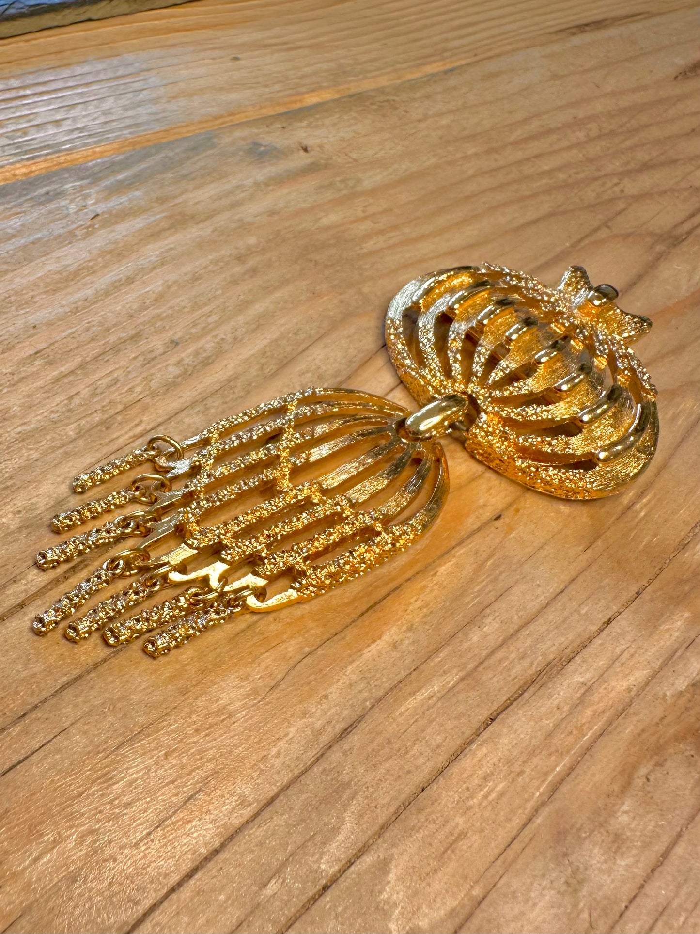 Vintage Monet Avant-Garde Gold Tone Costume Brooch