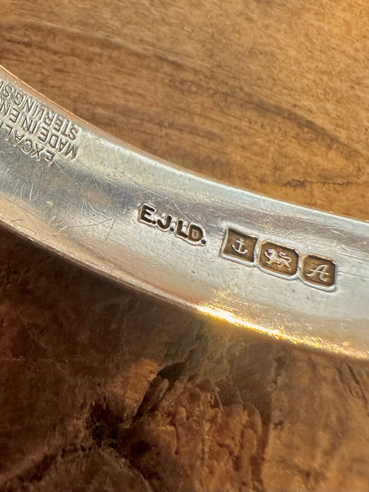 Vintage 1975 Buckle Engraved 925 Silver Maker EJ.Ld Bangle