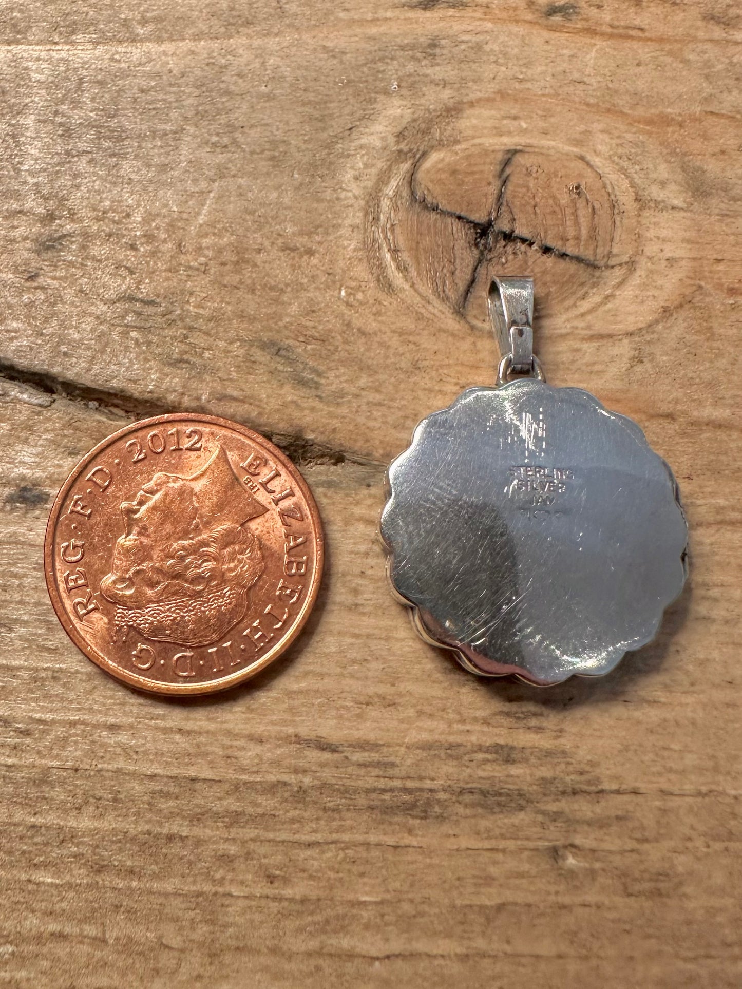 Vintage 1985 Floral Design 925 Silver Locket Pendant