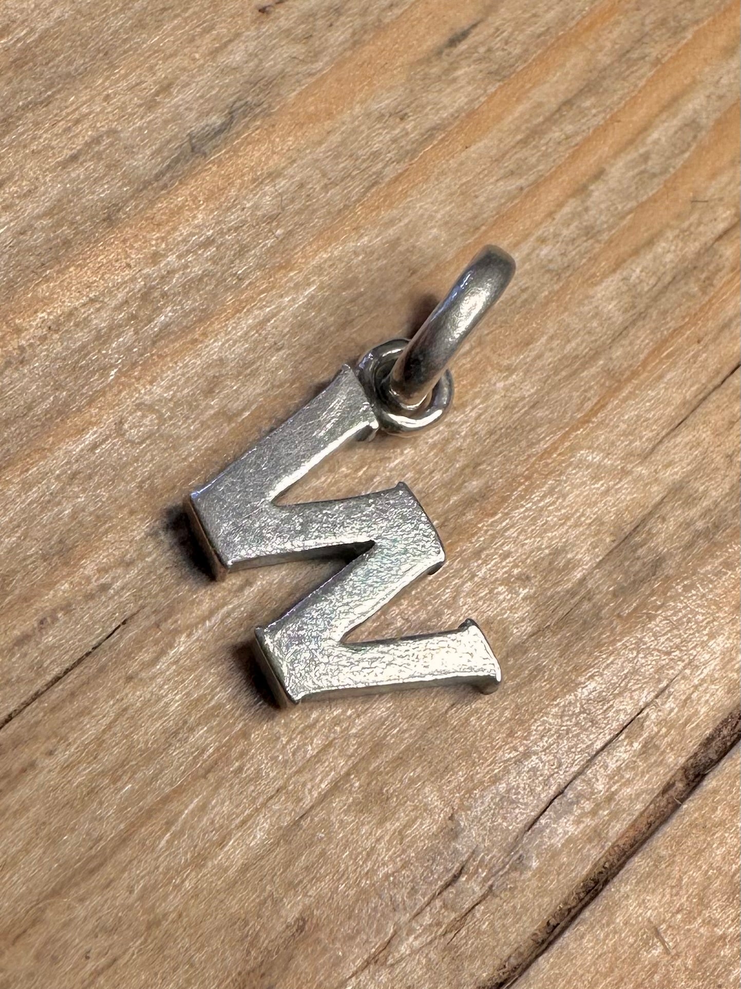 Modern 2007 Links of London W Letter 925 Sterling Silver Pendant