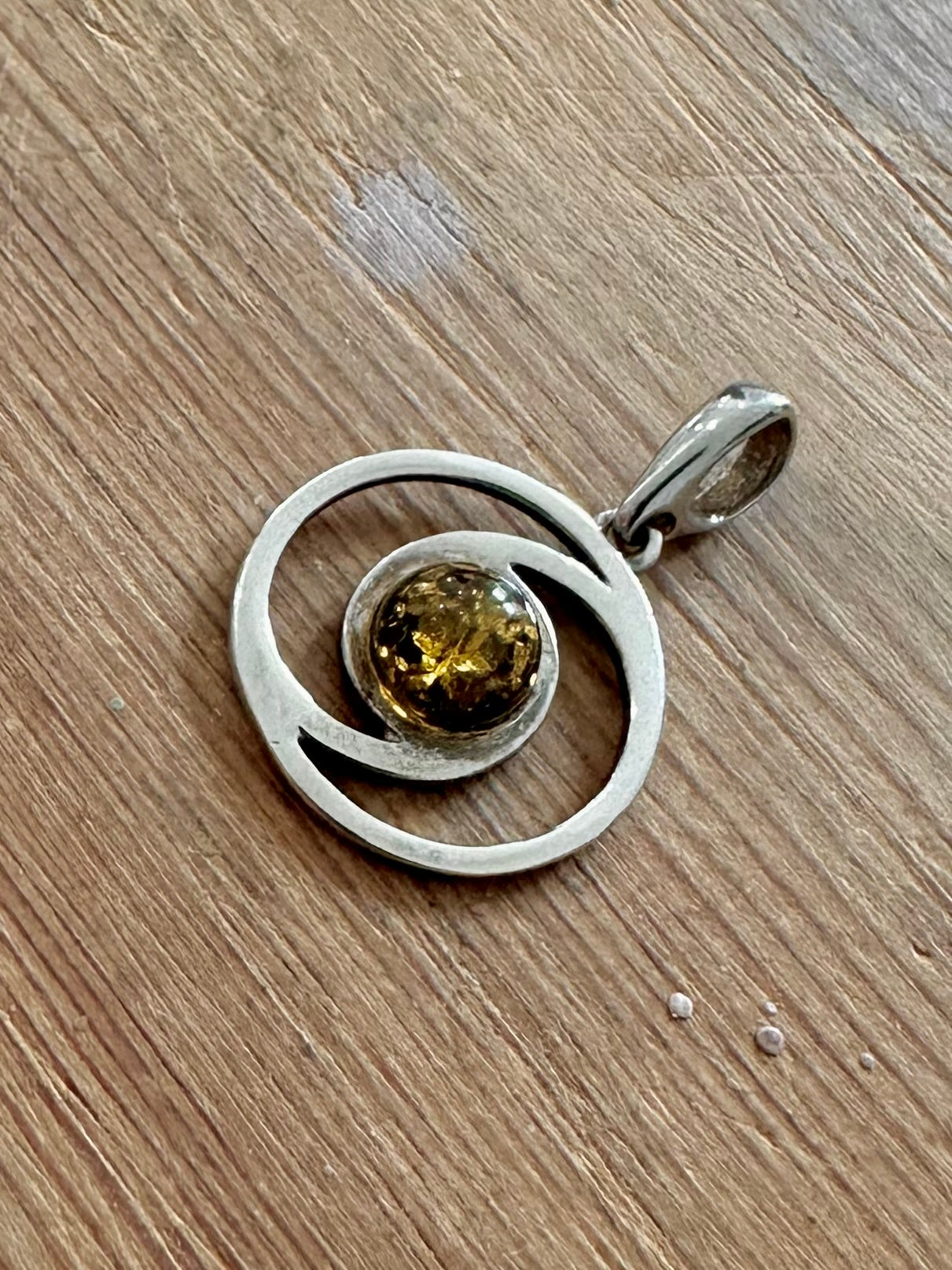 Vintage Green Amber Circle 925 Silver Pendant