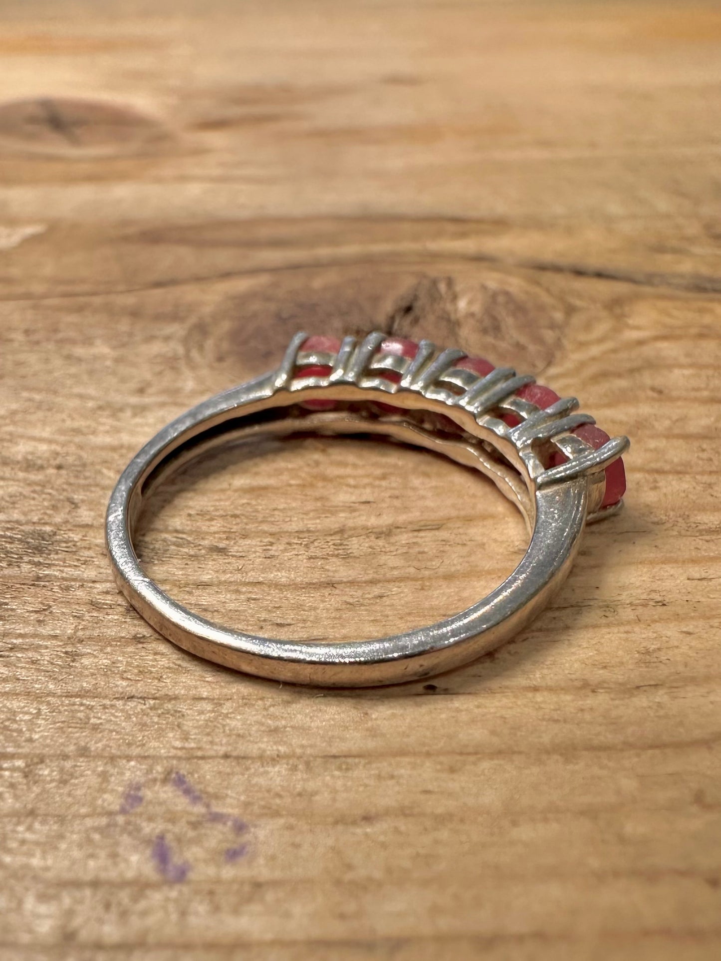 Vintage Red Stones 925 Silver Size P1/2 Ring