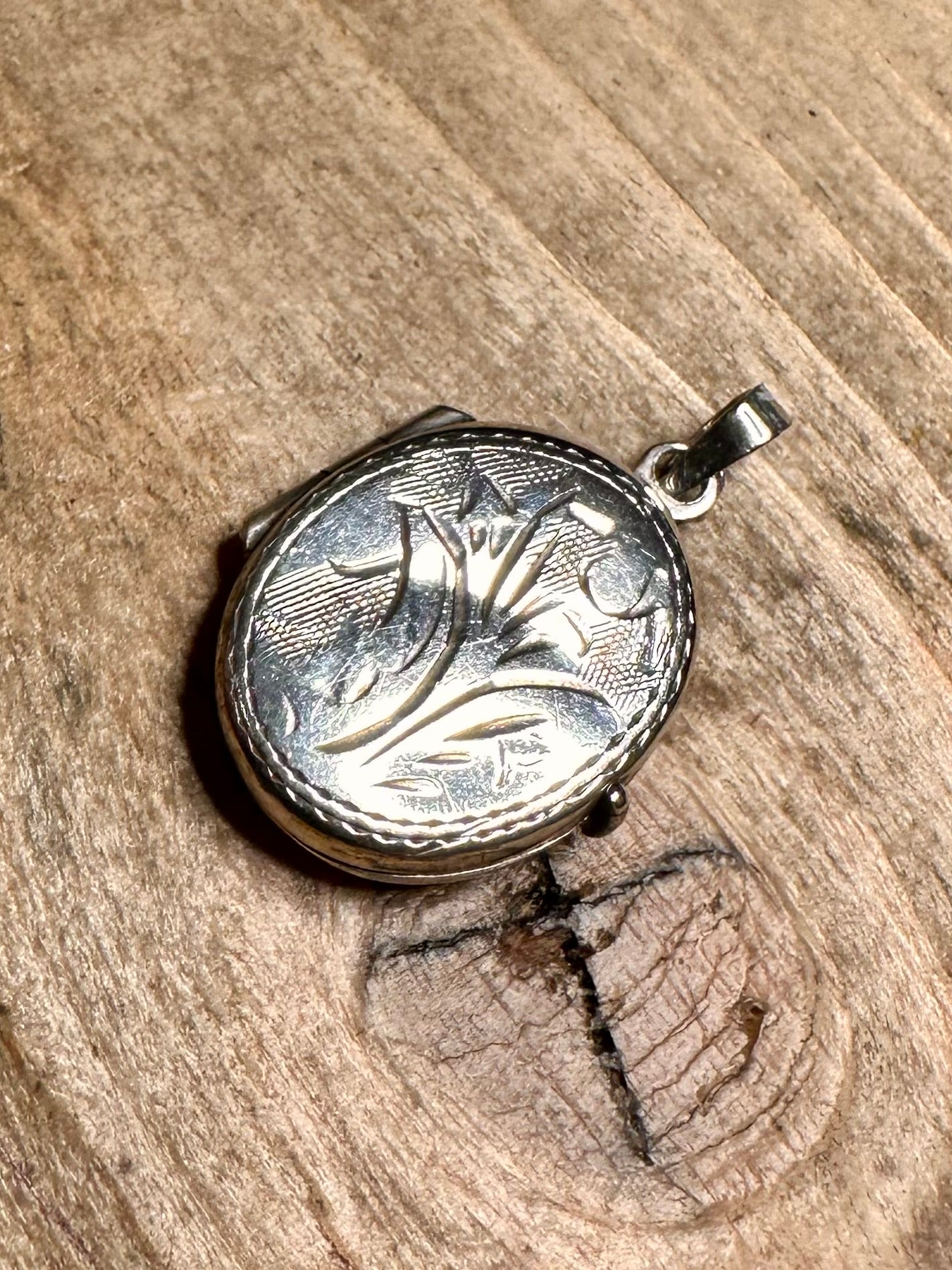 Vintage Oval Engraved Locket 925 Silver Pendant