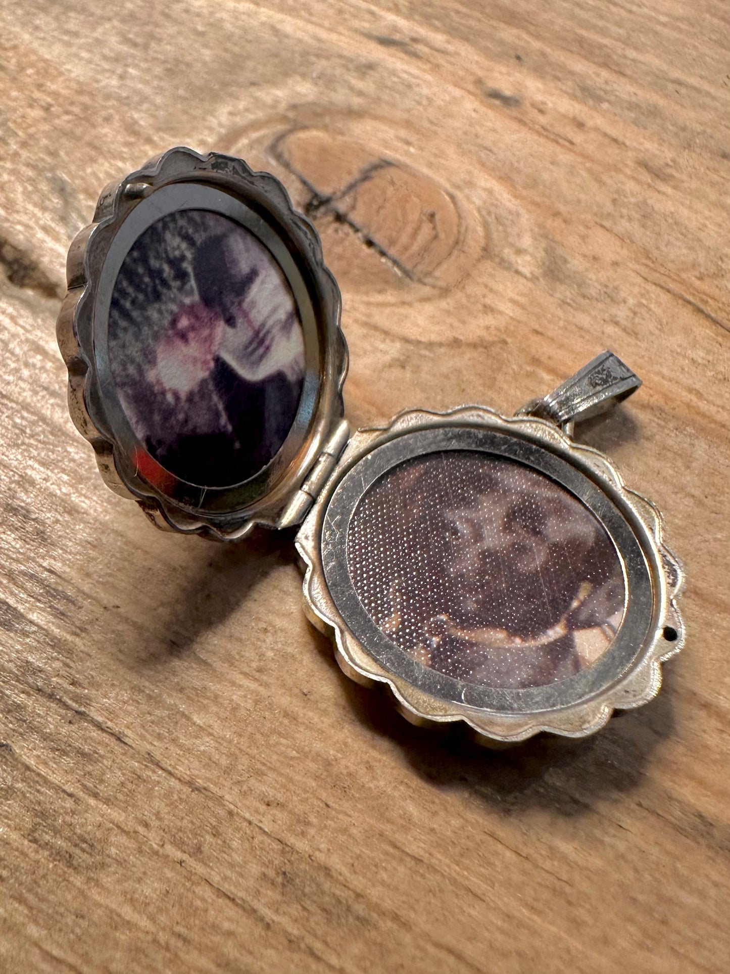 Vintage 1985 Floral Design 925 Silver Locket Pendant