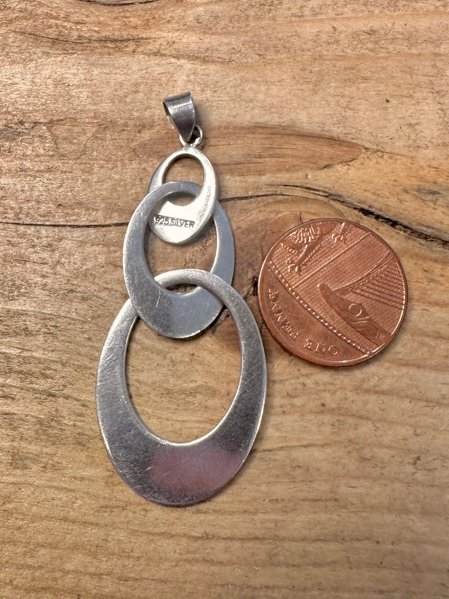 Abstract Oval Interlocking 925 Silver Pendant
