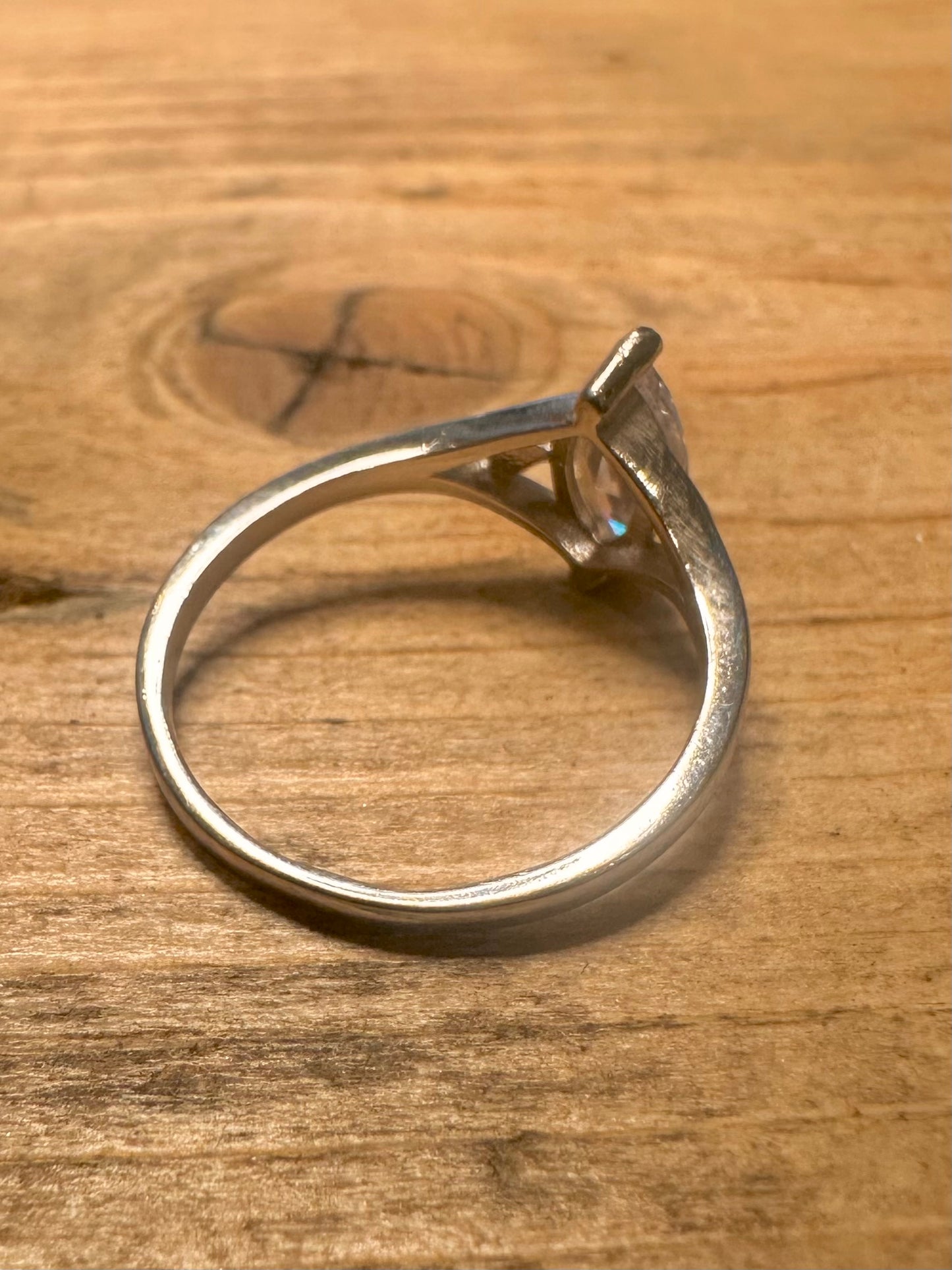 Modern White Stone 925 Silver Size Q Ring