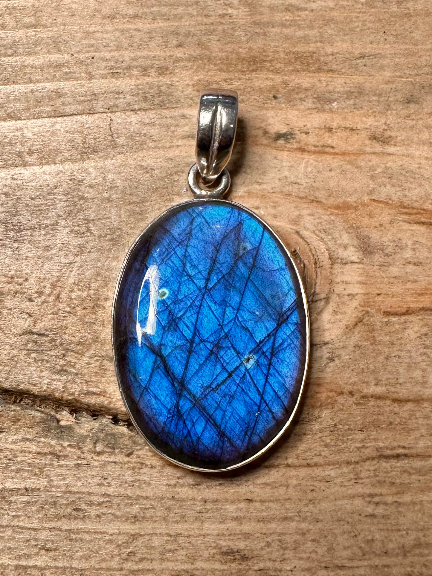 Vintage Oval Labradorite 925 Silver Pendant