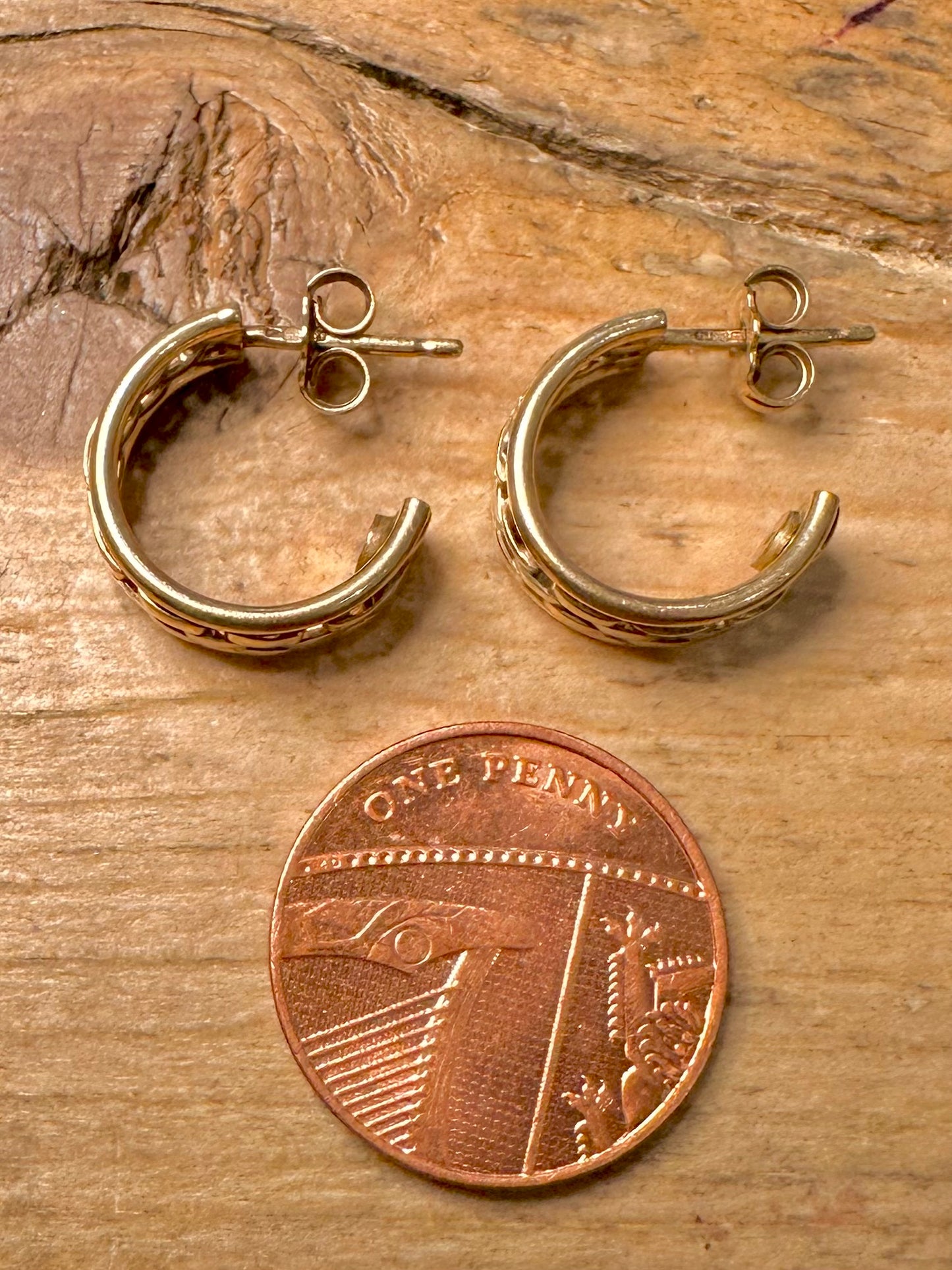 Vintage 9ct Gold Basket Style Hoop Earrings