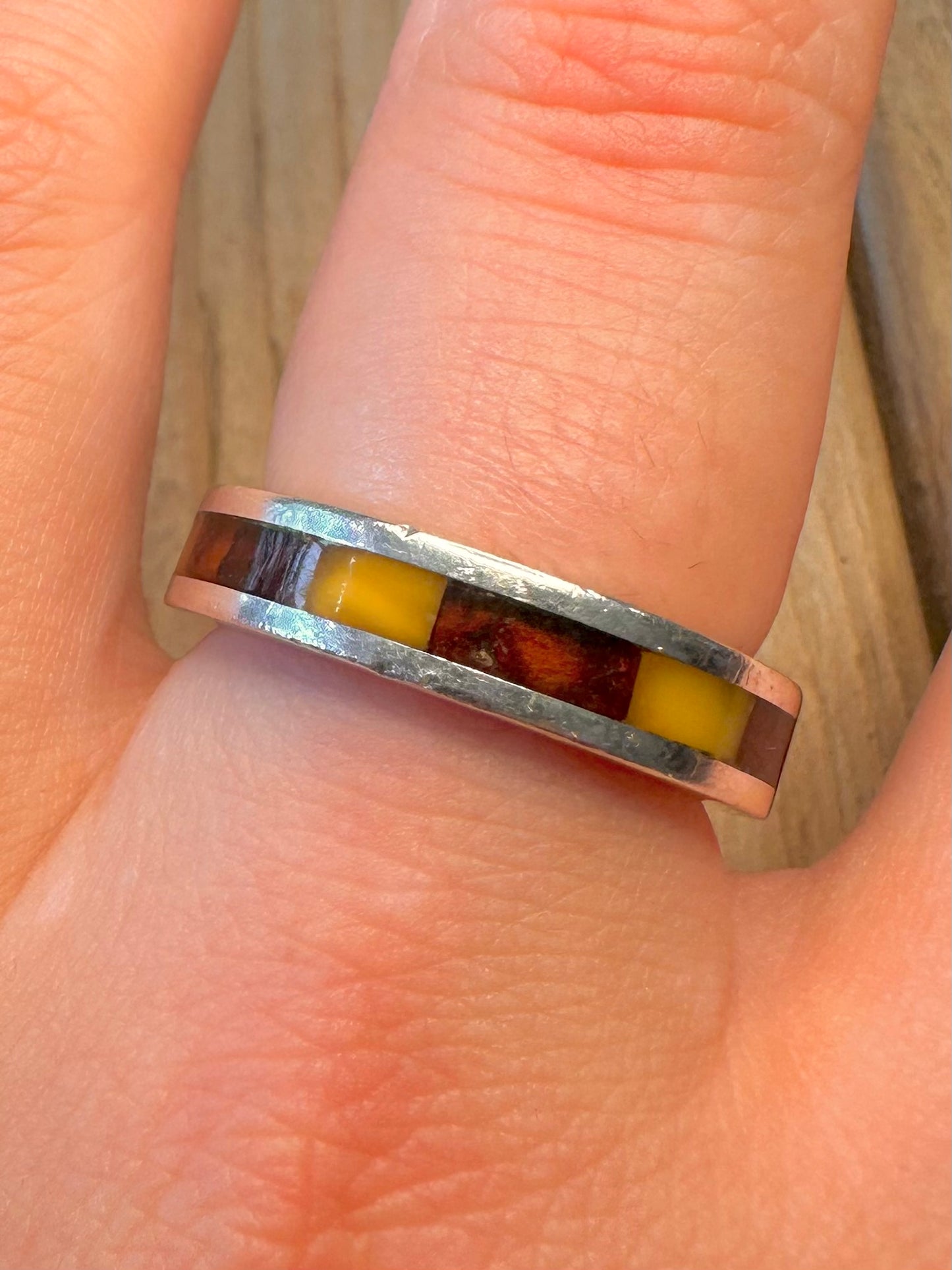 Vintage Amber Inlay Band 925 Sterling Silver Size S1/2 Ring