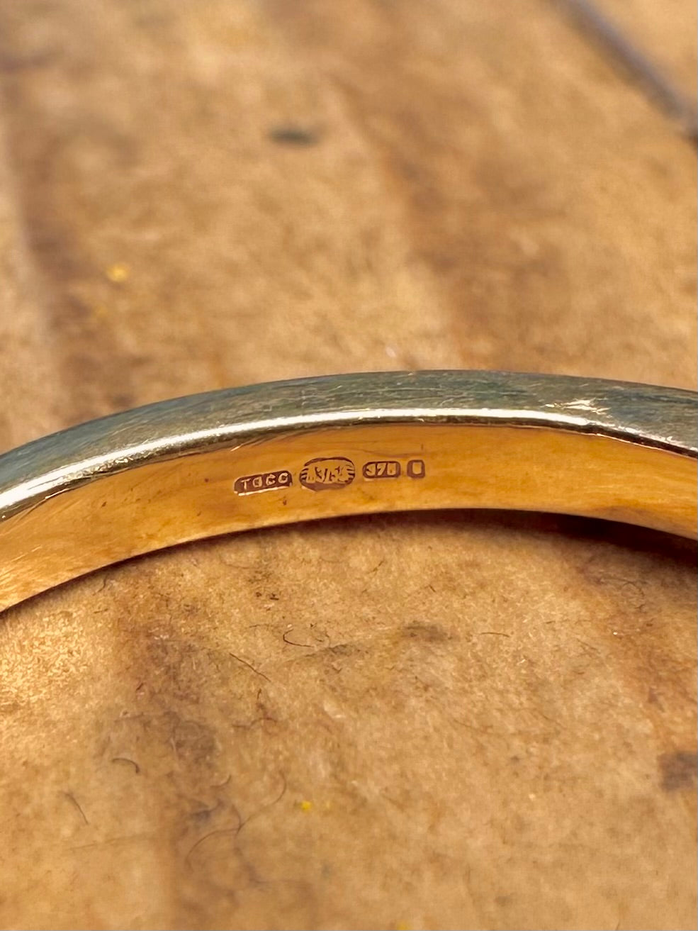 9ct Gold White and Blue Stone Size L Ring