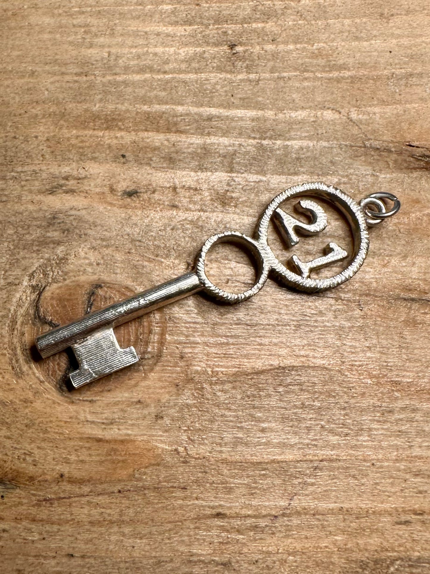 Abstract Textured 21 Key 925 Silver Pendant