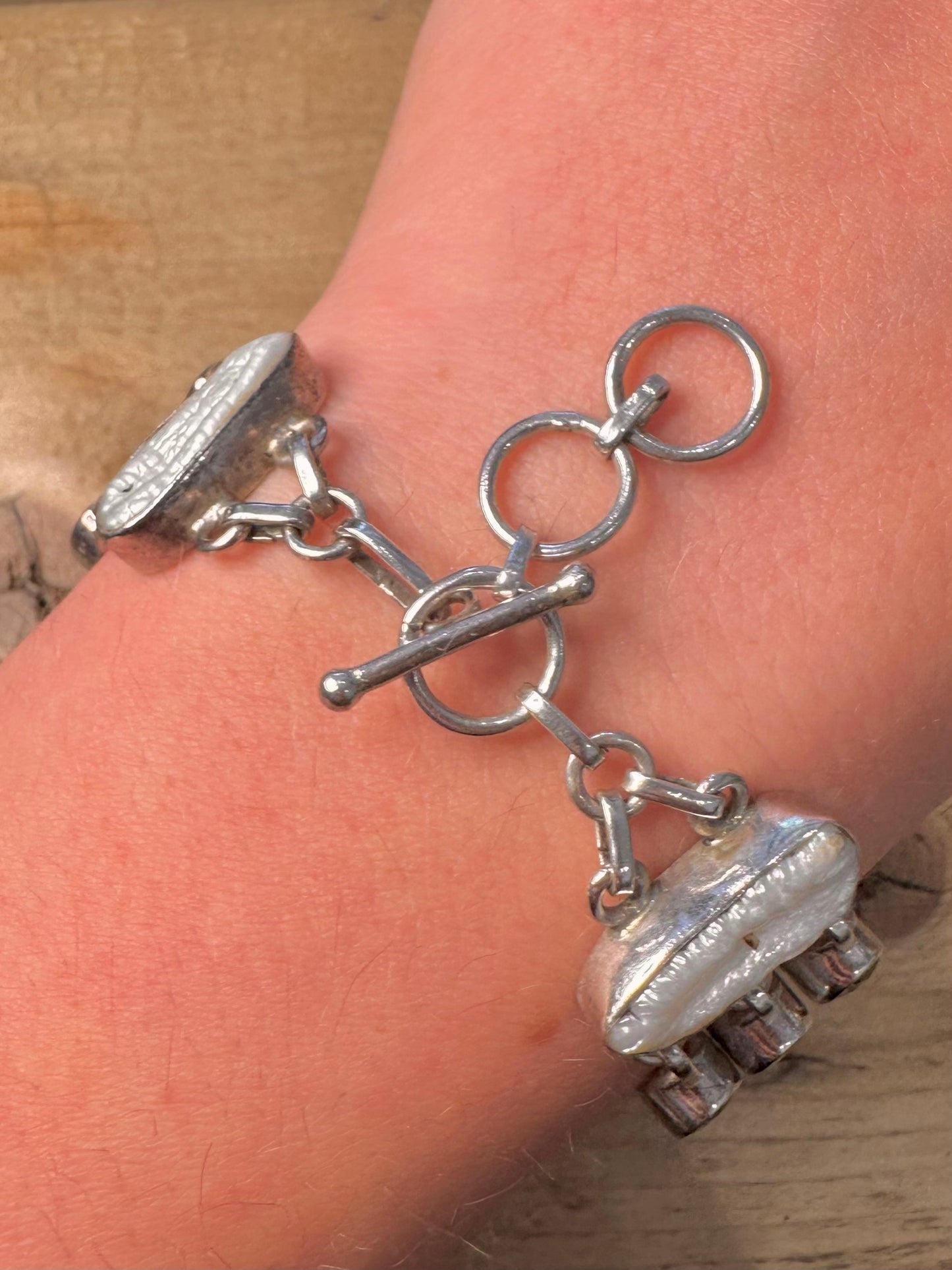 Modern 2004 Mother of Pearl and Peridot 925 Silver 8 to 9.2 inch Bracelet
