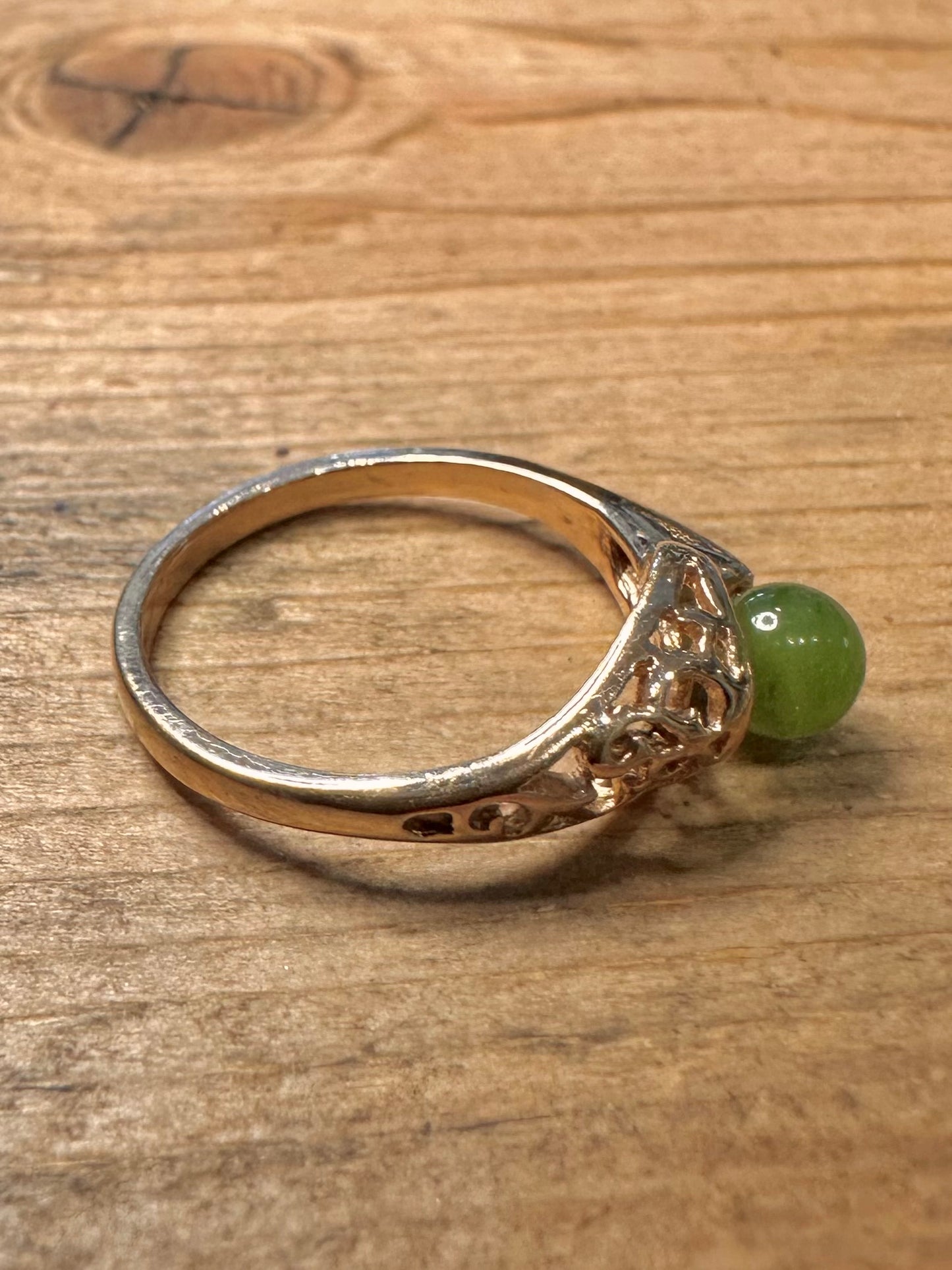 Modern Abstract Jade Ball Gold on 925 Silver Size N Ring