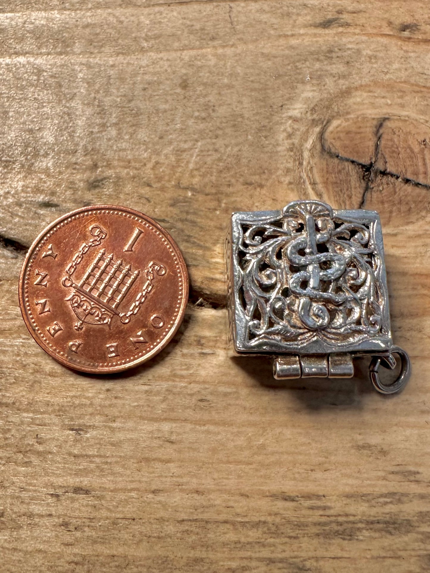 Vintage Miniature Treasure Chest 925 Silver Pendant