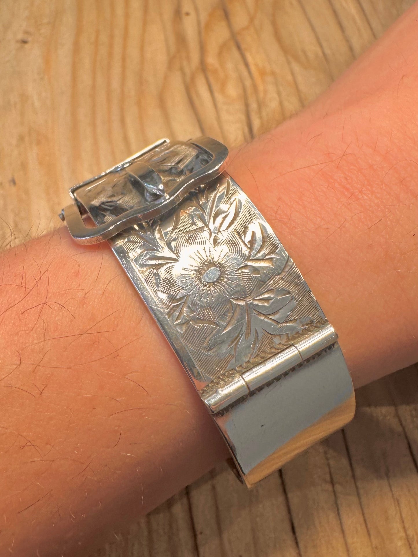 Vintage 1962 Large Engraved Buckle 925 Sterling Silver Bangle