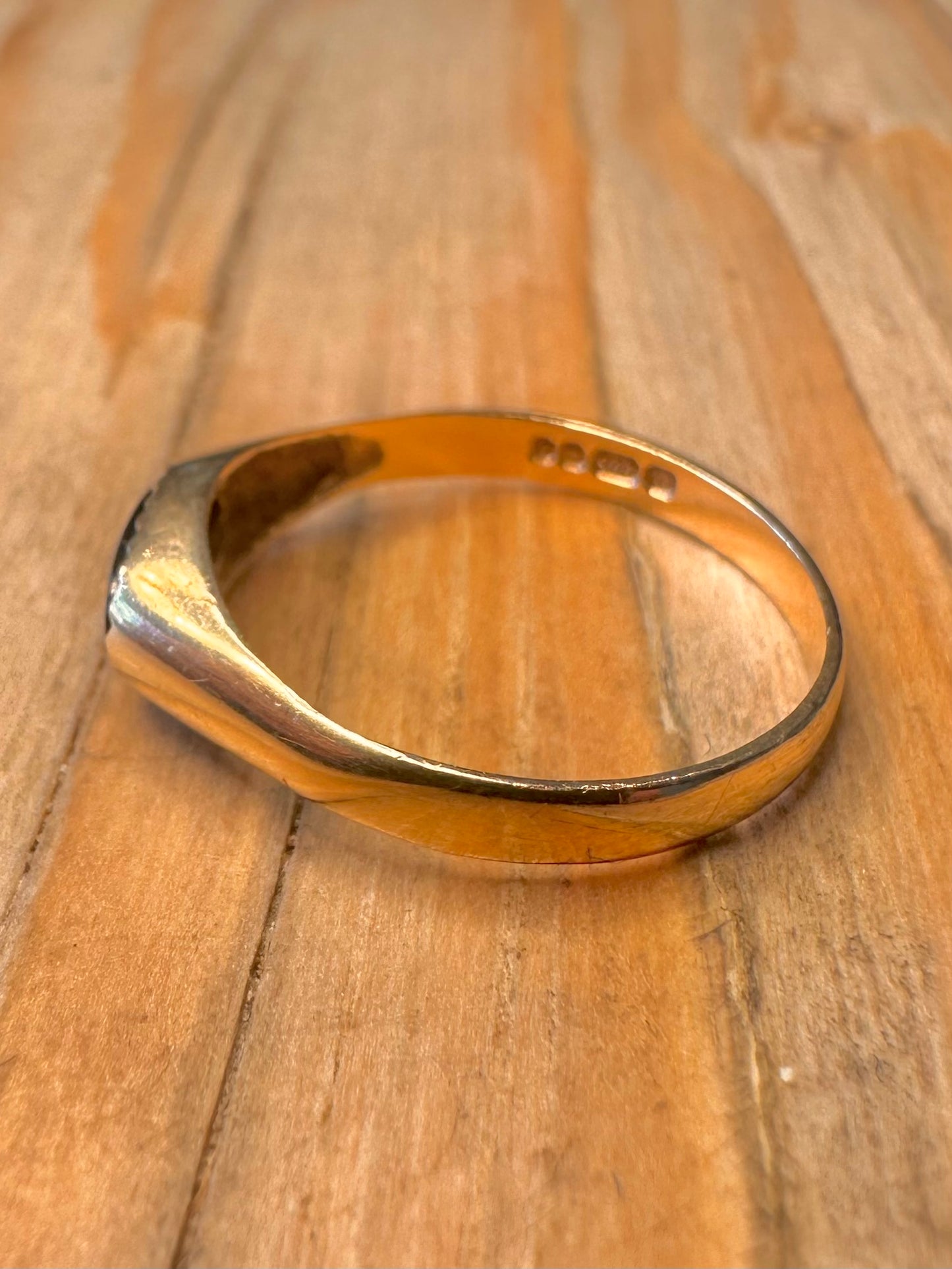 Vintage 9ct Gold 1978 Onyx Signet Size N1/2 Ring