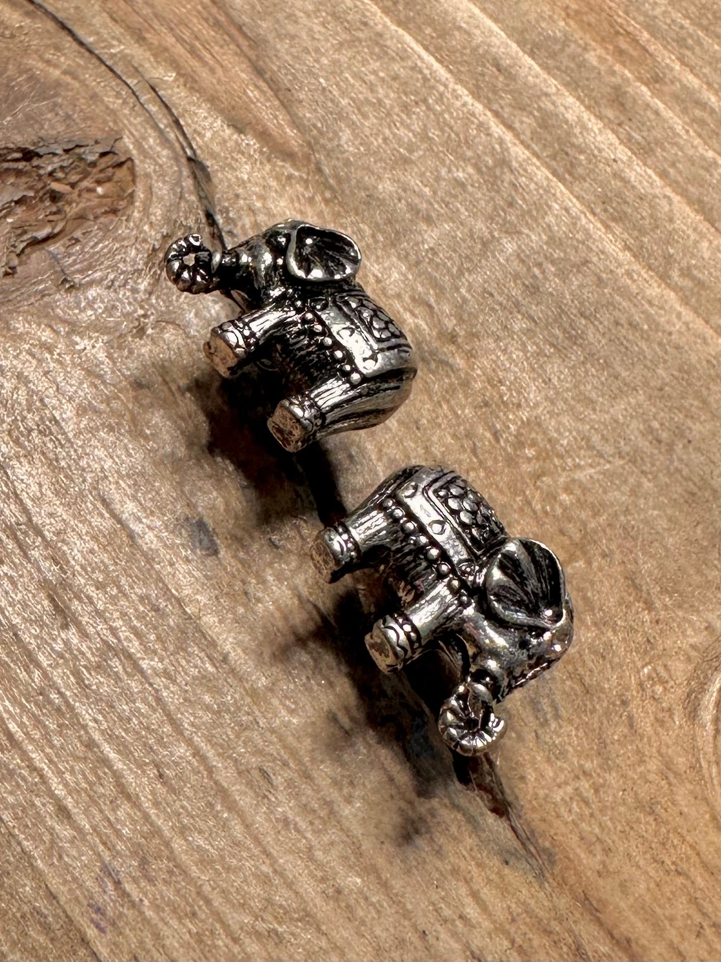 Vintage Elephant Stud 925 Silver Earrings