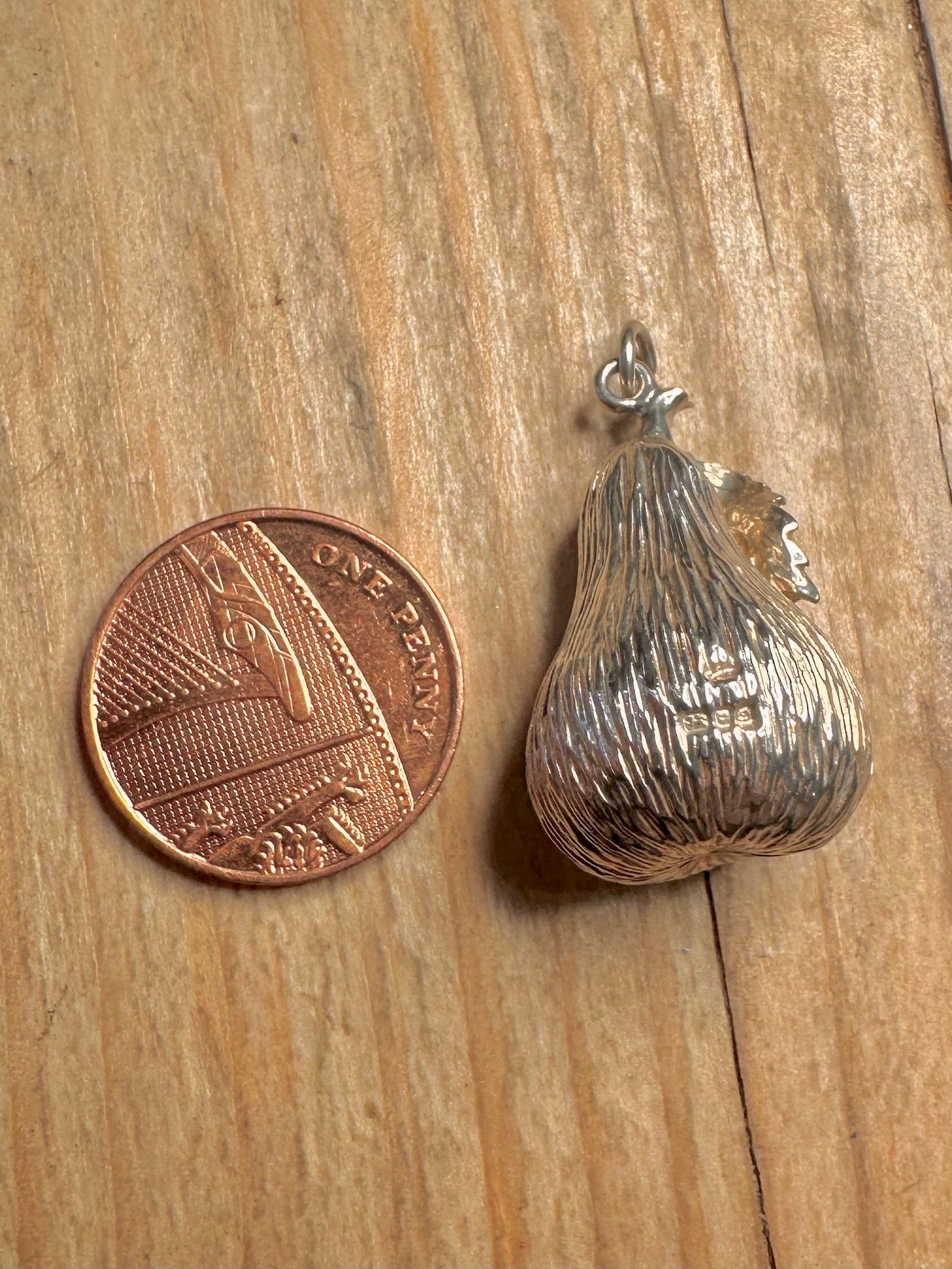 Vintage 1978 Textured Pear 925 Sterling Silver Pendant