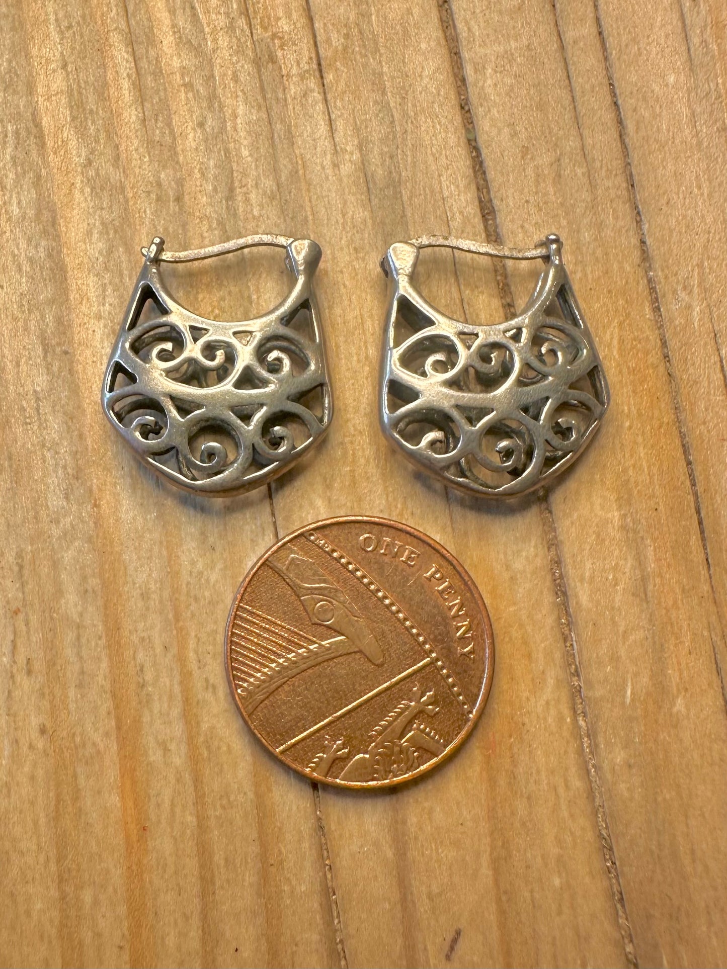 Vintage Filigree Handbag Style Hoops 925 Sterling Silver Earrings