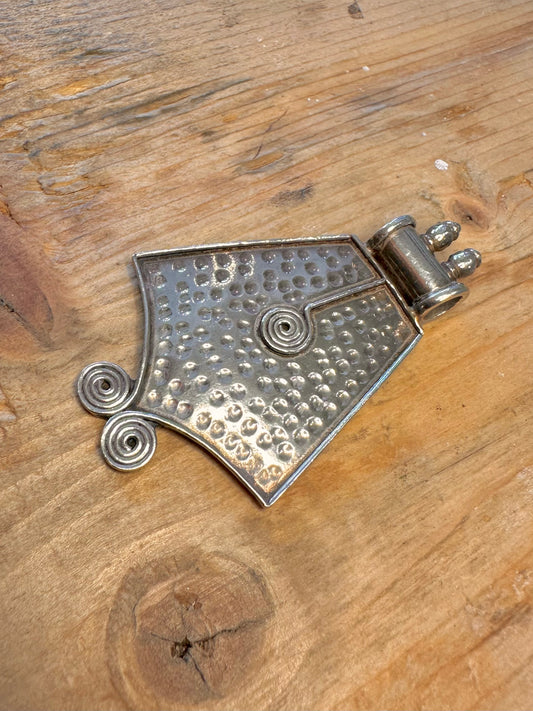 Hammered Swirl Ornate 925 Sterling Silver Pendant