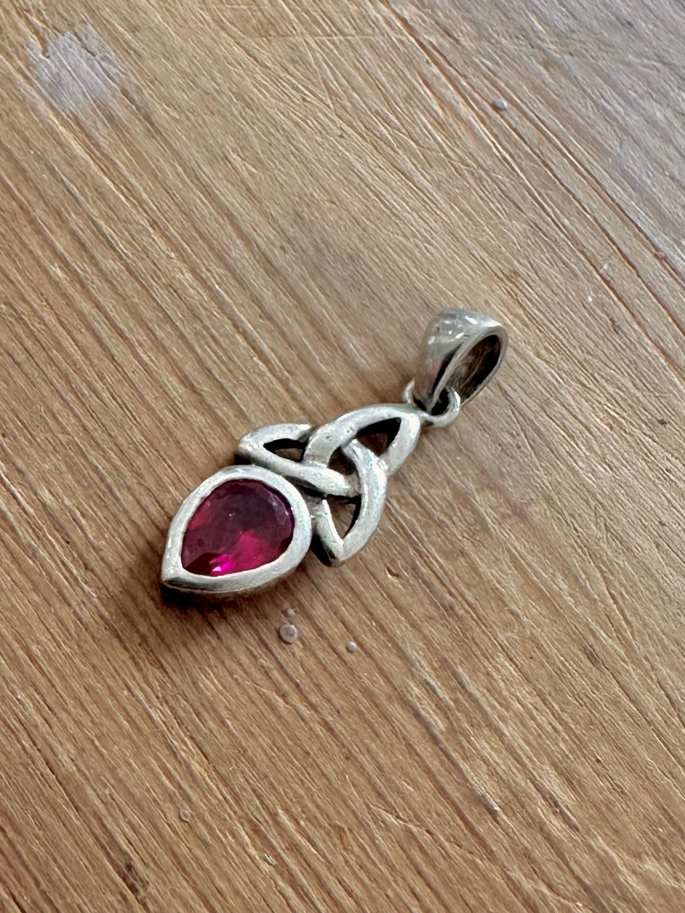 Vintage Celtic Red Stone 925 Silver Pendant